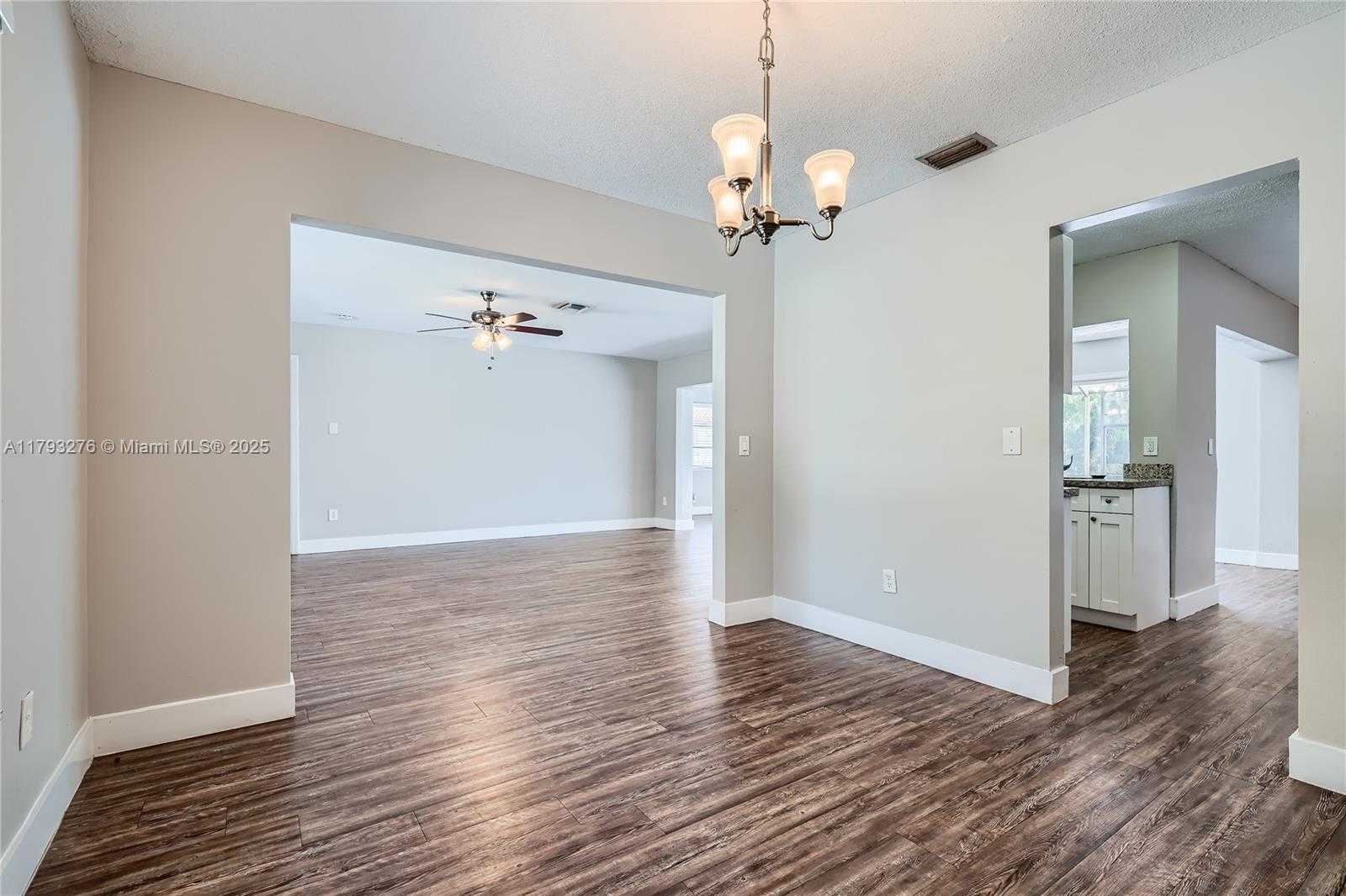 Small Image of 4380 NORTH WEST 4TH CT, Coconut Creek Number 9
