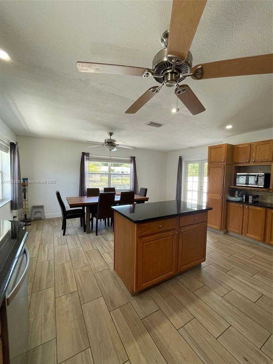 Small Image of 8588 NORTH WEST 27TH DR, Coral Springs Number 13