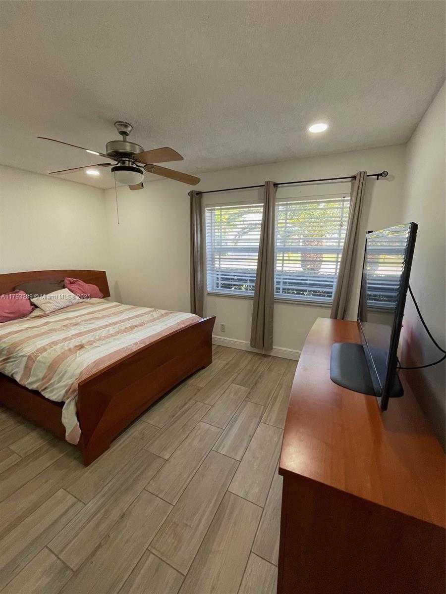 Small Image of 8588 NORTH WEST 27TH DR, Coral Springs Number 20