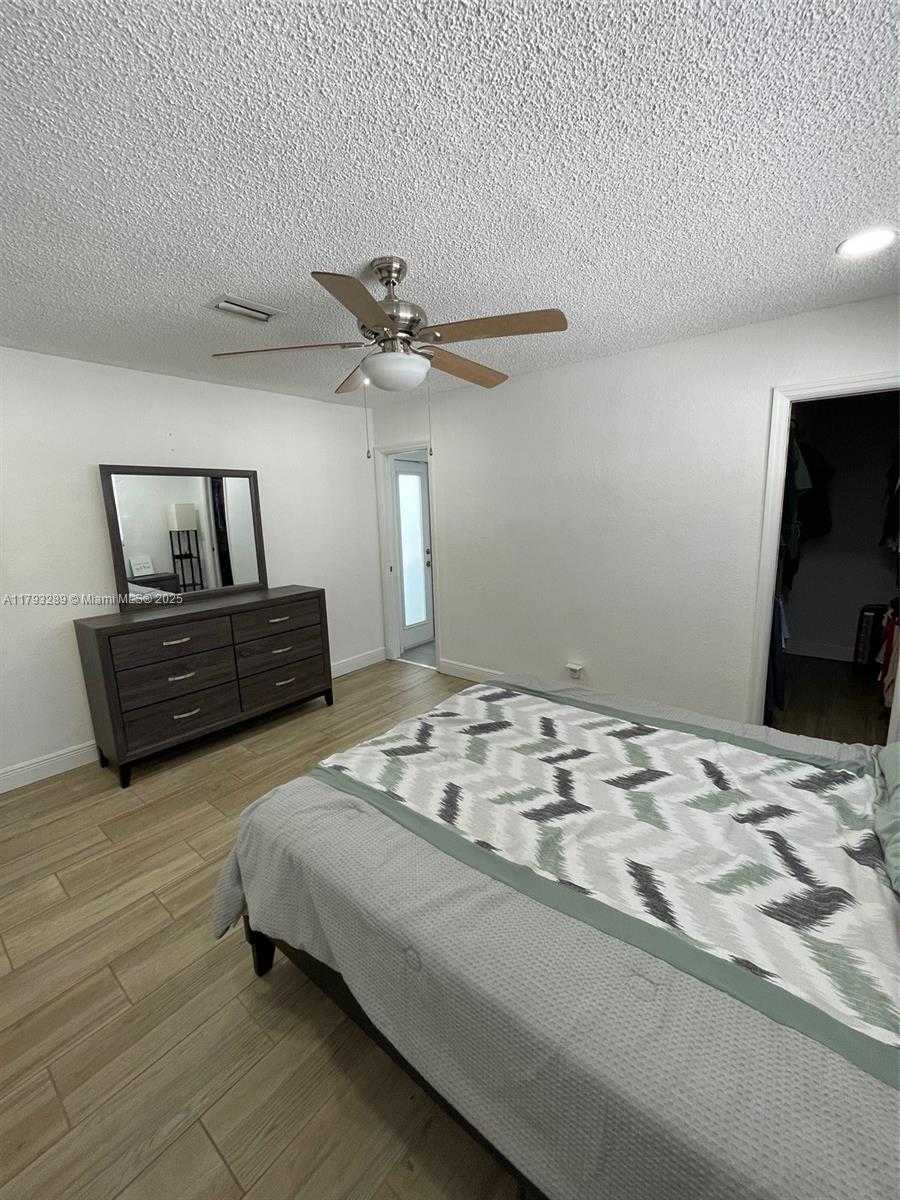 Small Image of 8588 NORTH WEST 27TH DR, Coral Springs Number 24