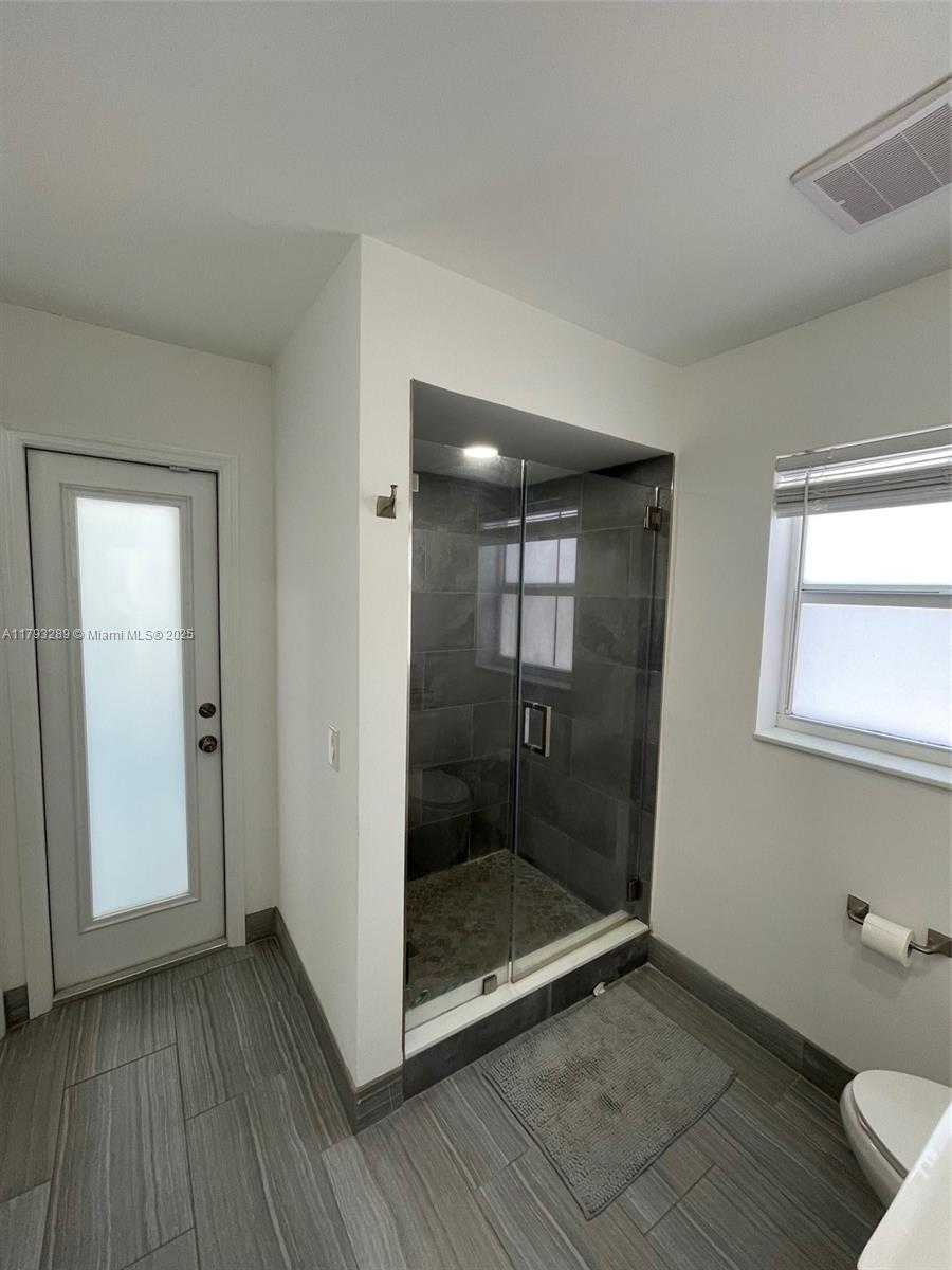 Small Image of 8588 NORTH WEST 27TH DR, Coral Springs Number 26