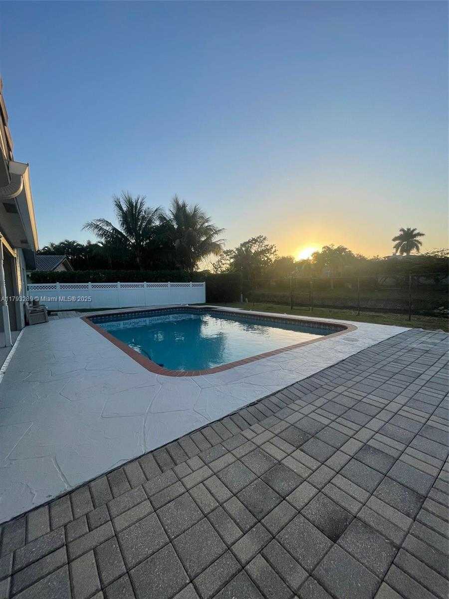 Small Image of 8588 NORTH WEST 27TH DR, Coral Springs Number 42