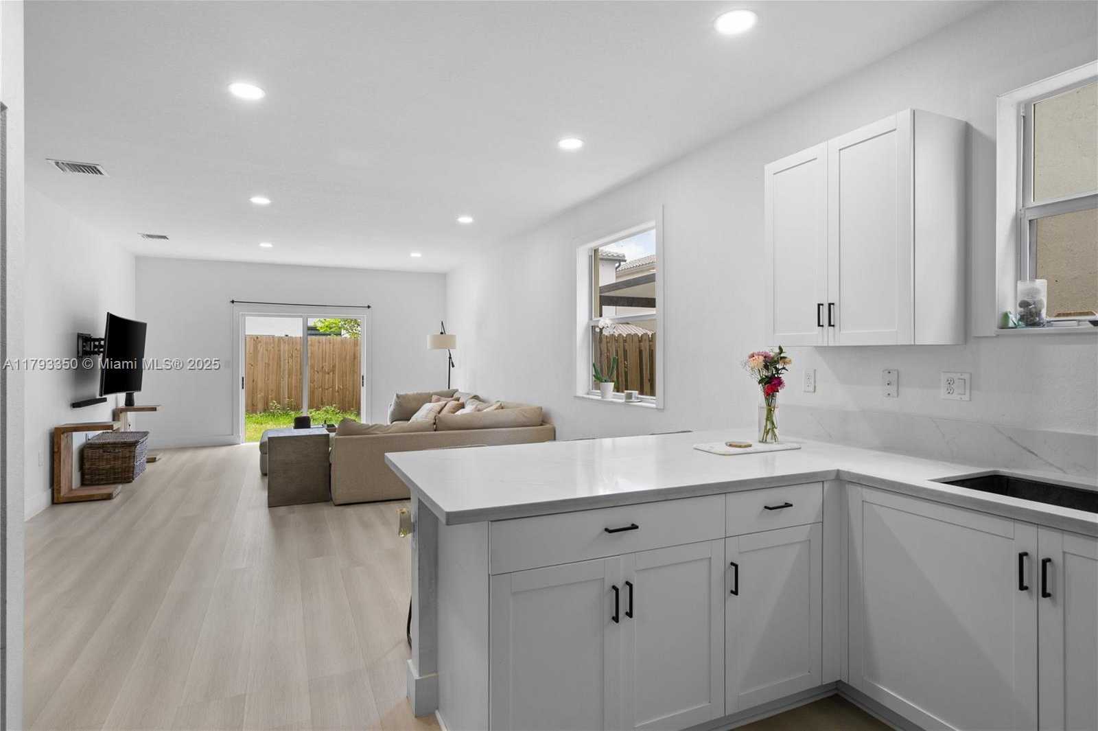 Small Image of 1387 SOUTH EAST 26TH TER, Homestead Number 11