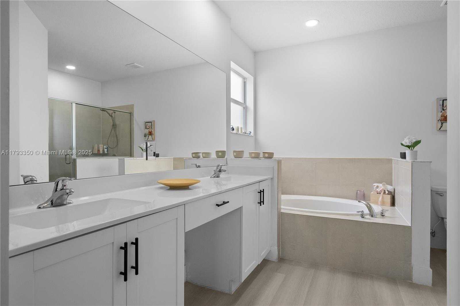 Small Image of 1387 SOUTH EAST 26TH TER, Homestead Number 20