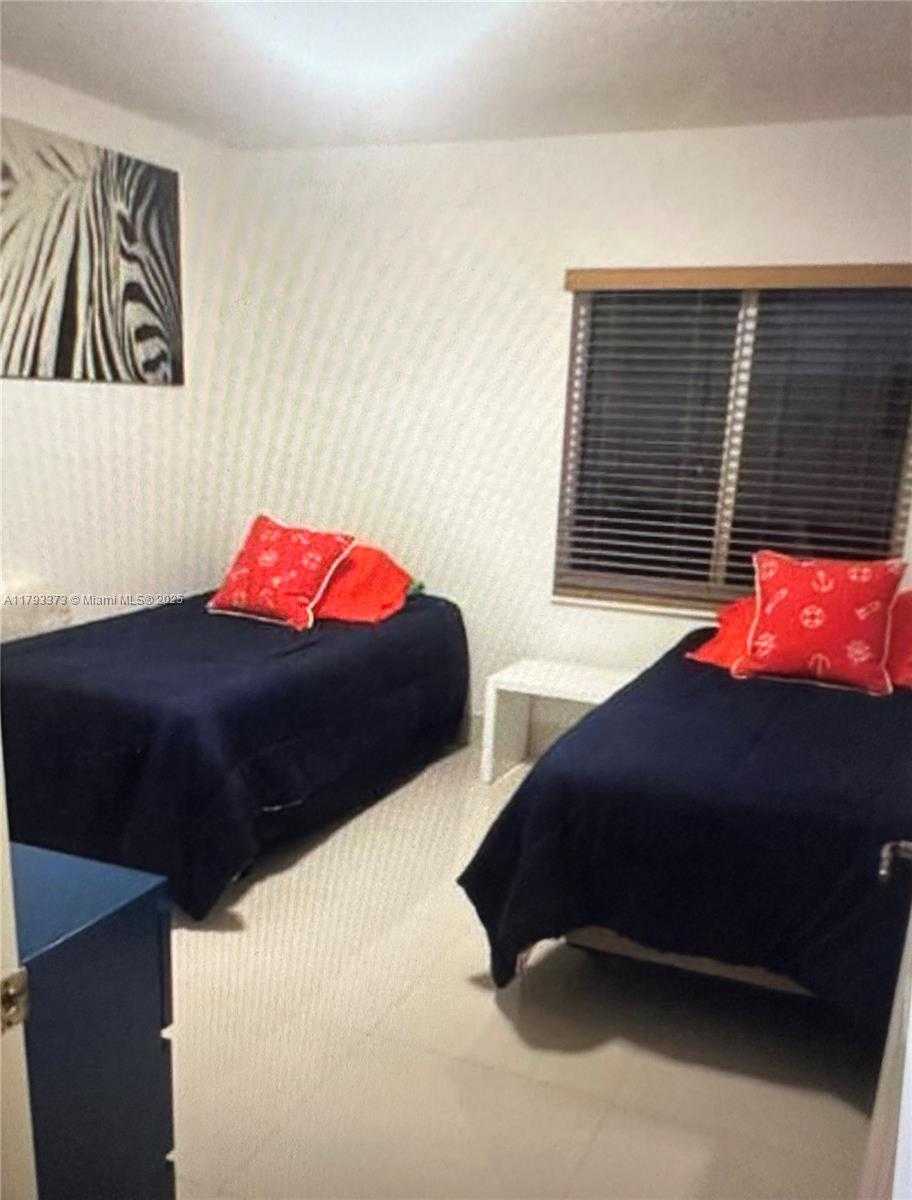 Small Image of 6558 NORTH WEST 113TH PL, Doral Number 10