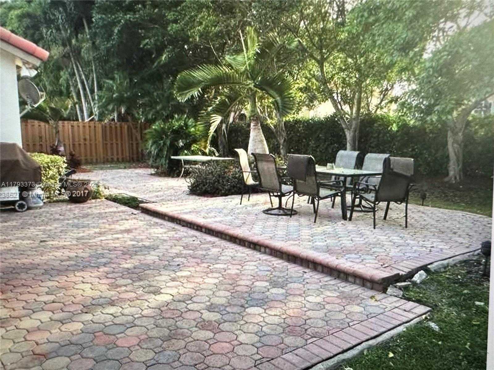 Small Image of 6558 NORTH WEST 113TH PL, Doral Number 14
