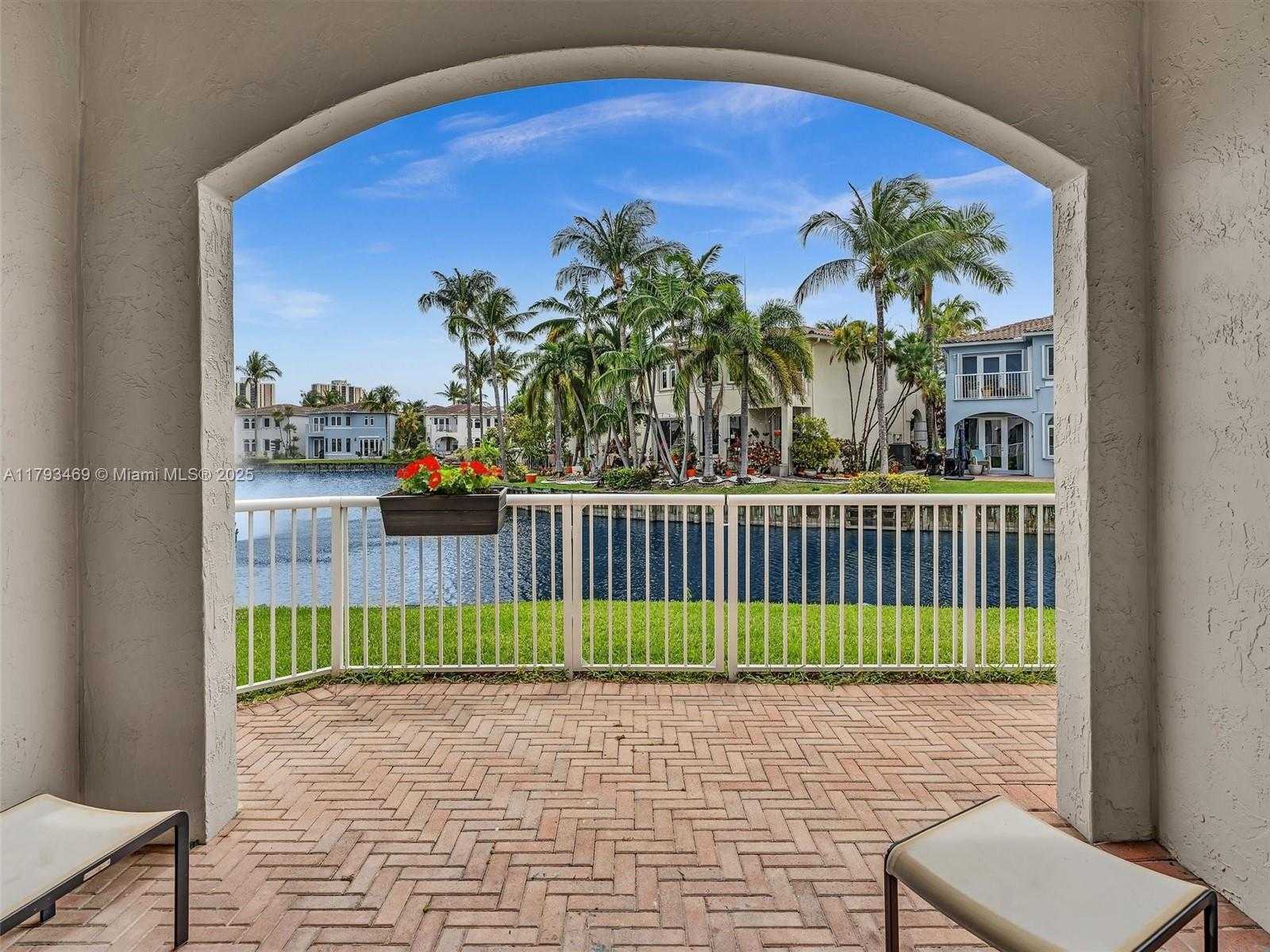 Small Image of 3144 NORTH EAST 212TH ST, Aventura Number 14