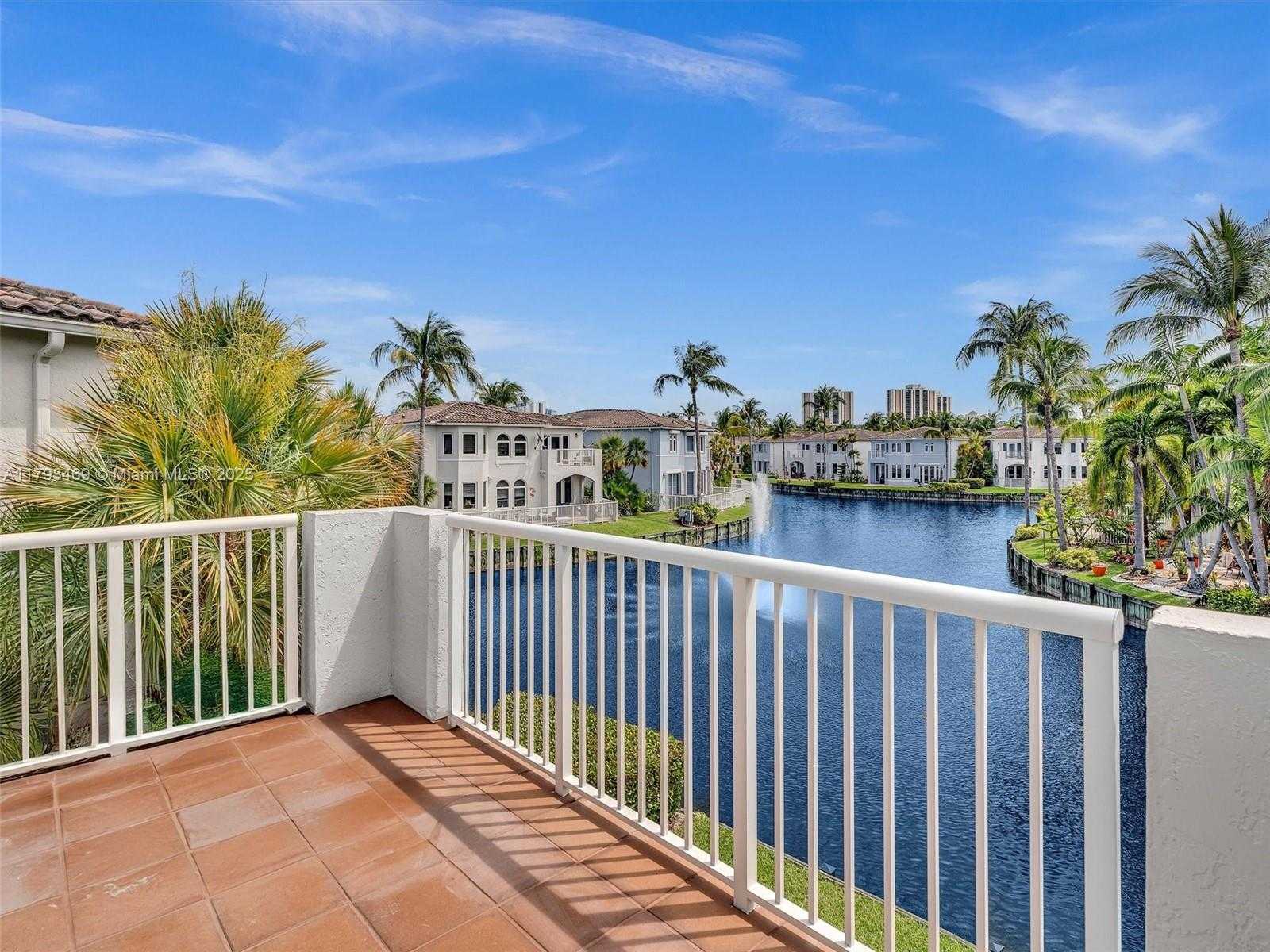 Small Image of 3144 NORTH EAST 212TH ST, Aventura Number 19