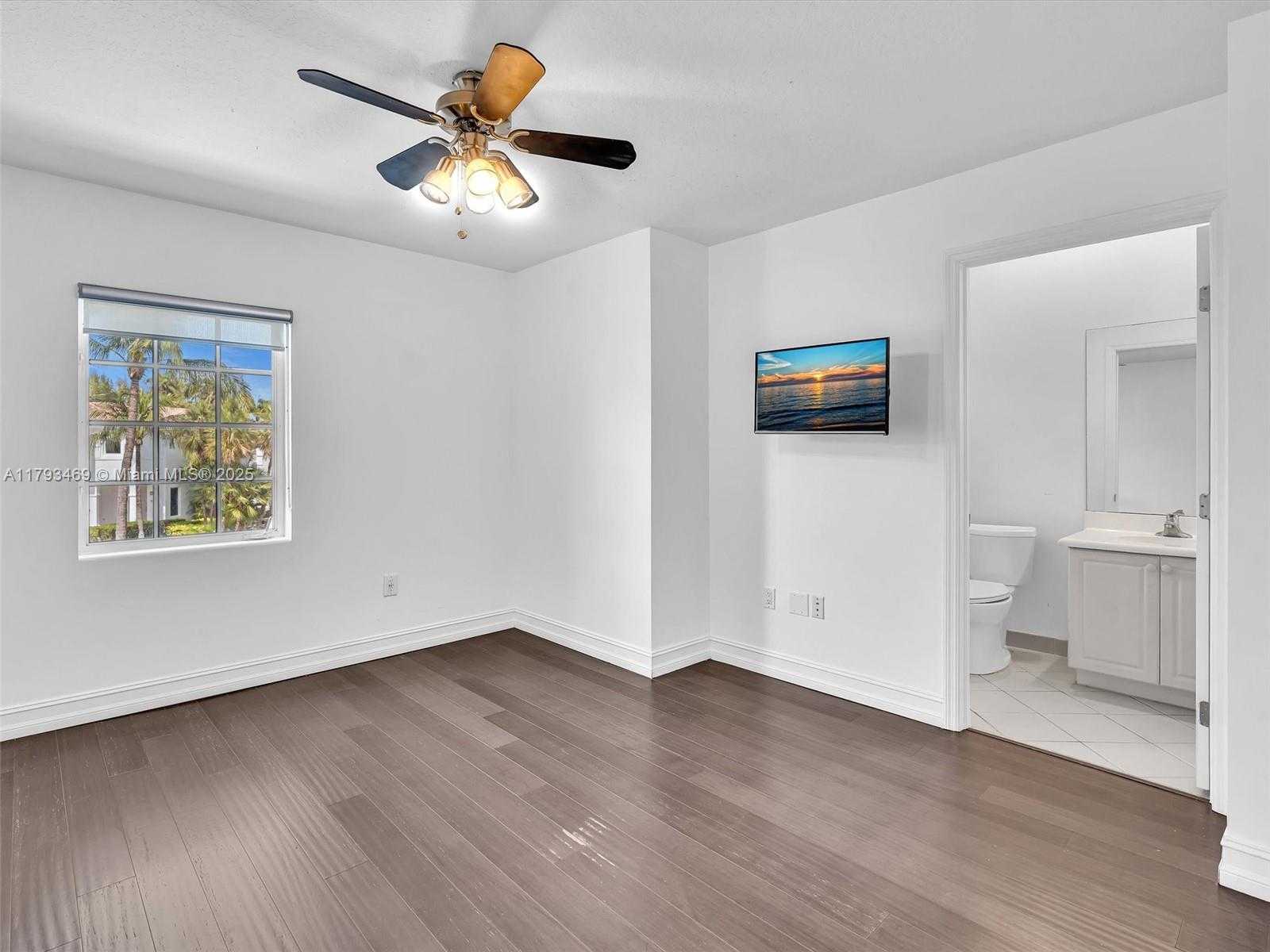 Small Image of 3144 NORTH EAST 212TH ST, Aventura Number 24