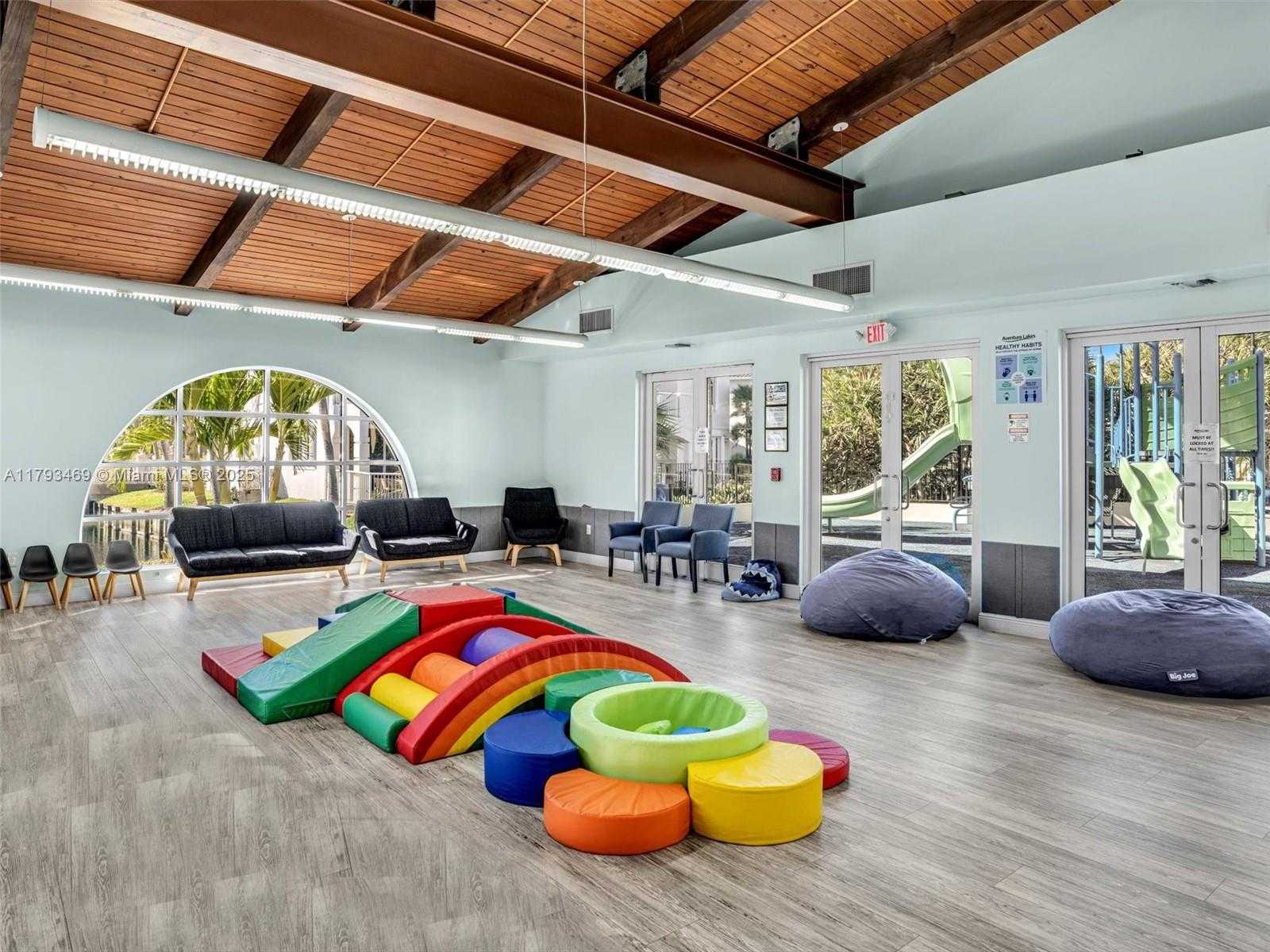 Small Image of 3144 NORTH EAST 212TH ST, Aventura Number 35