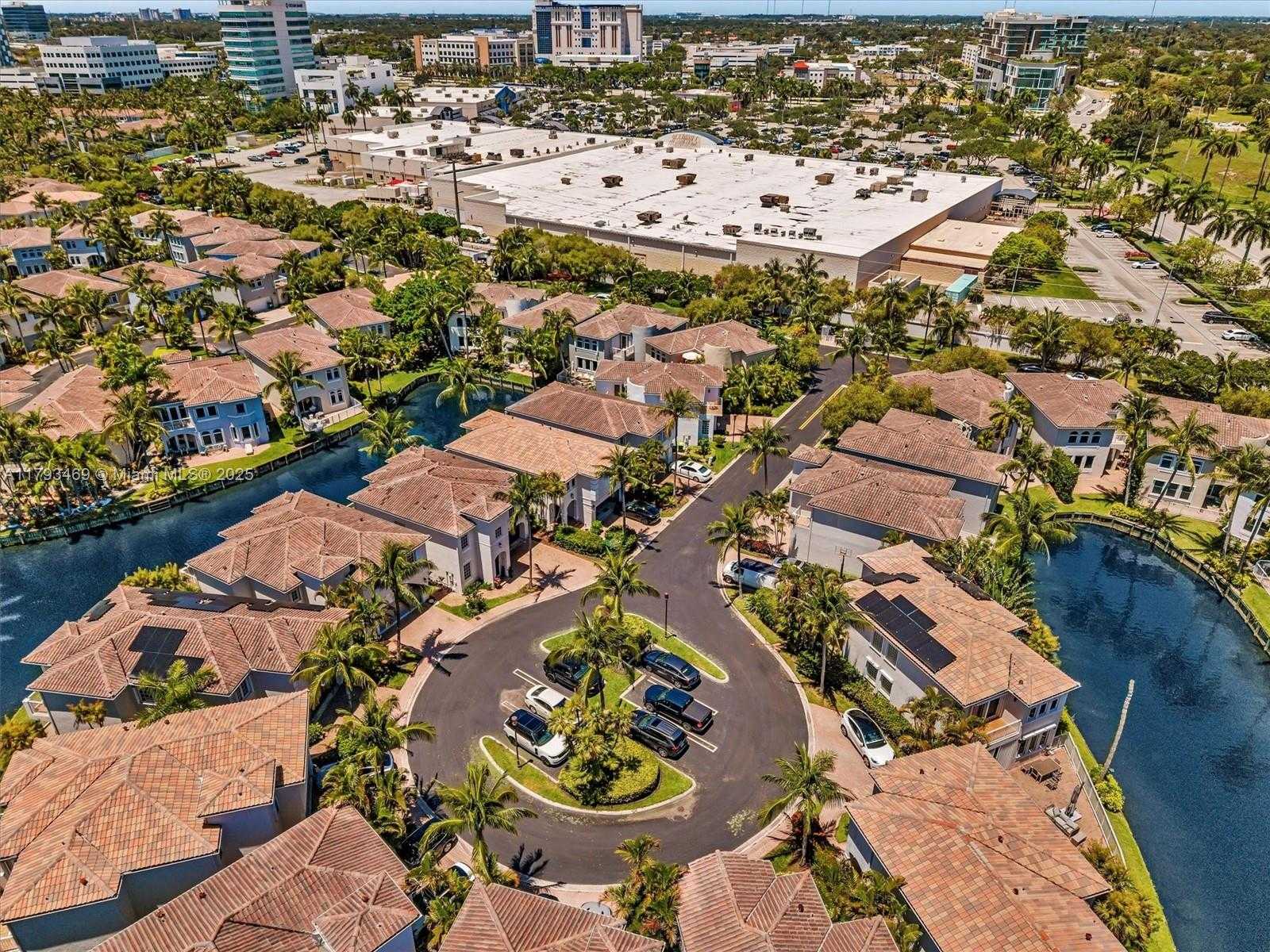 Small Image of 3144 NORTH EAST 212TH ST, Aventura Number 43