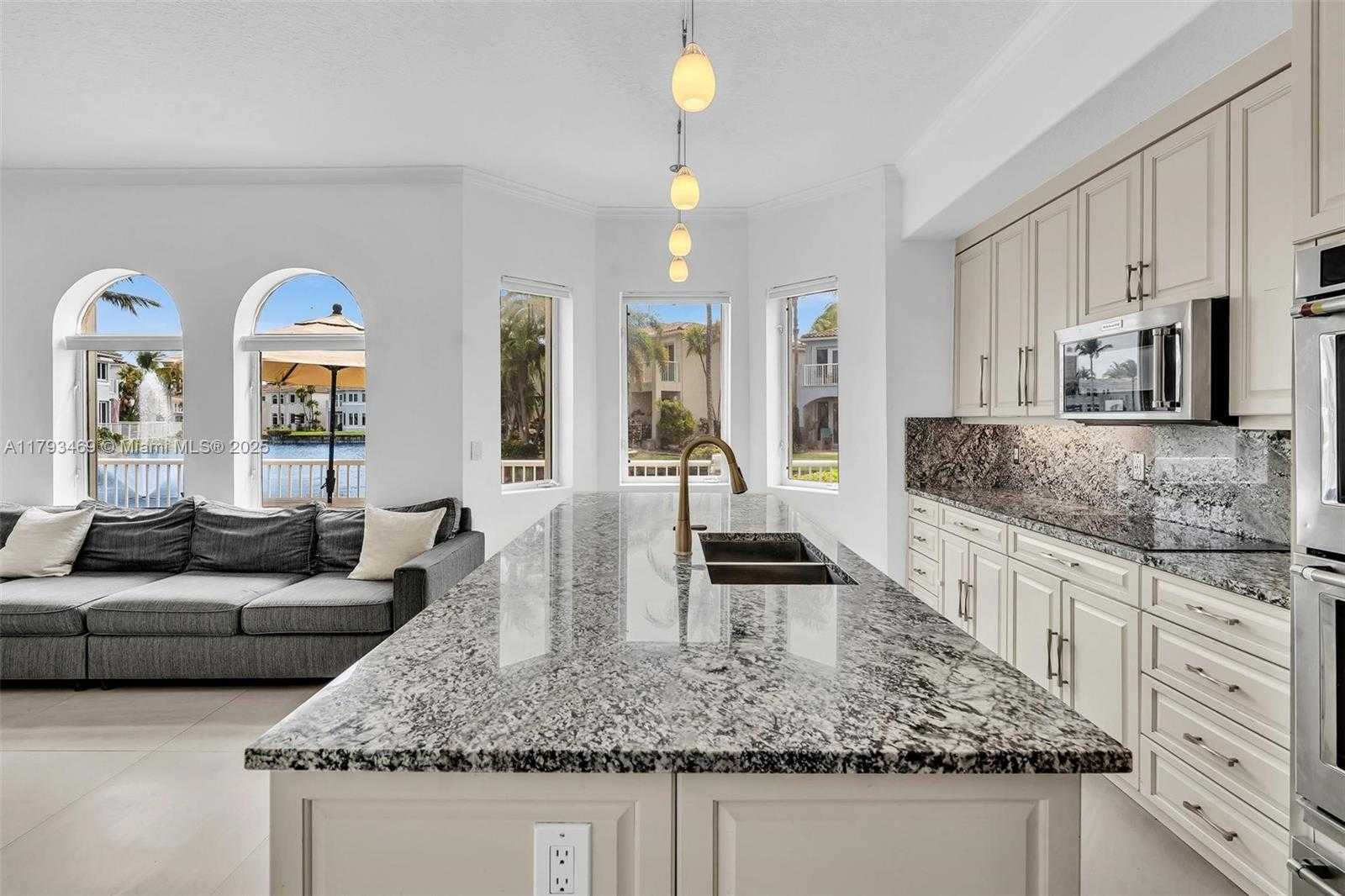 Small Image of 3144 NORTH EAST 212TH ST, Aventura Number 7