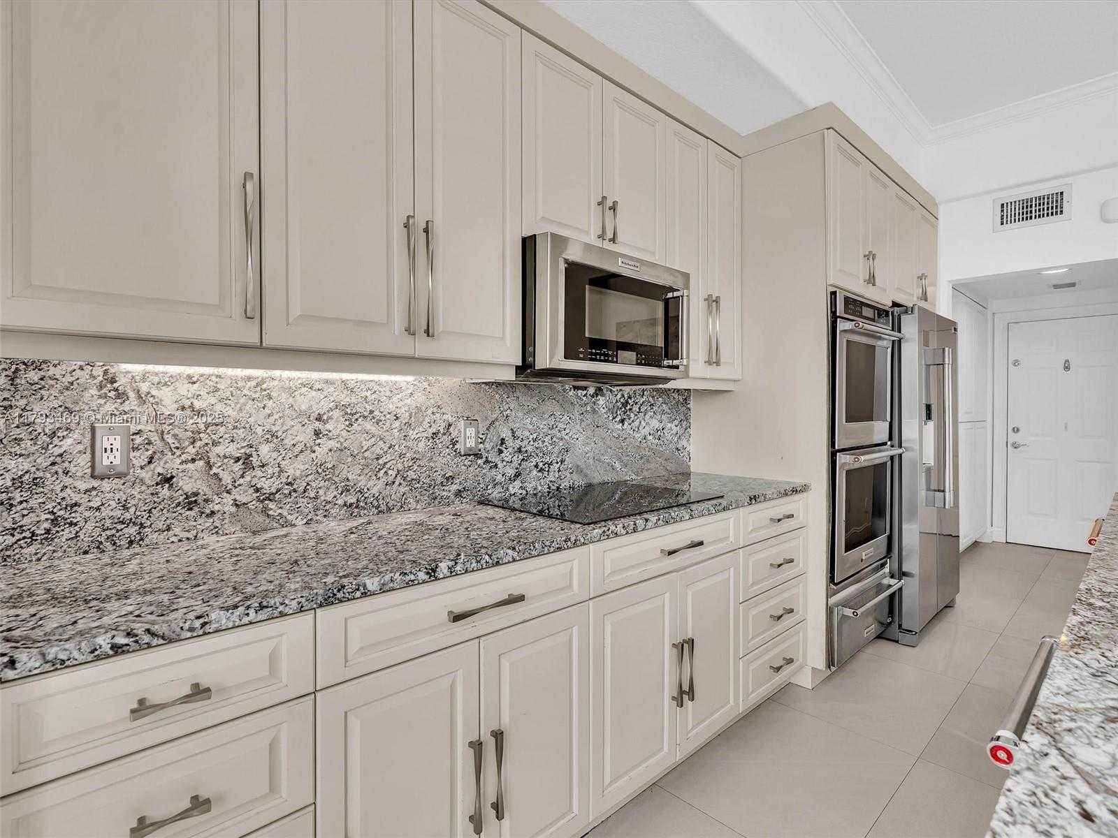 Small Image of 3144 NORTH EAST 212TH ST, Aventura Number 9
