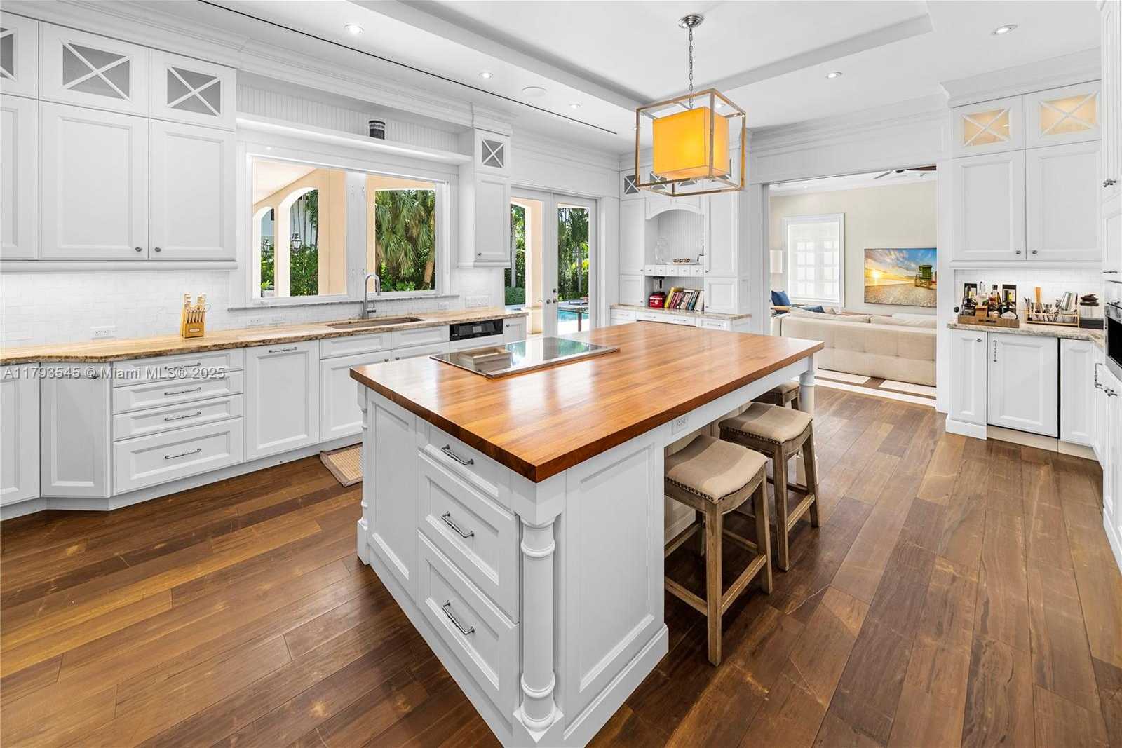 Small Image of 7120 MIRA FLORES AVE, Coral Gables Number 10