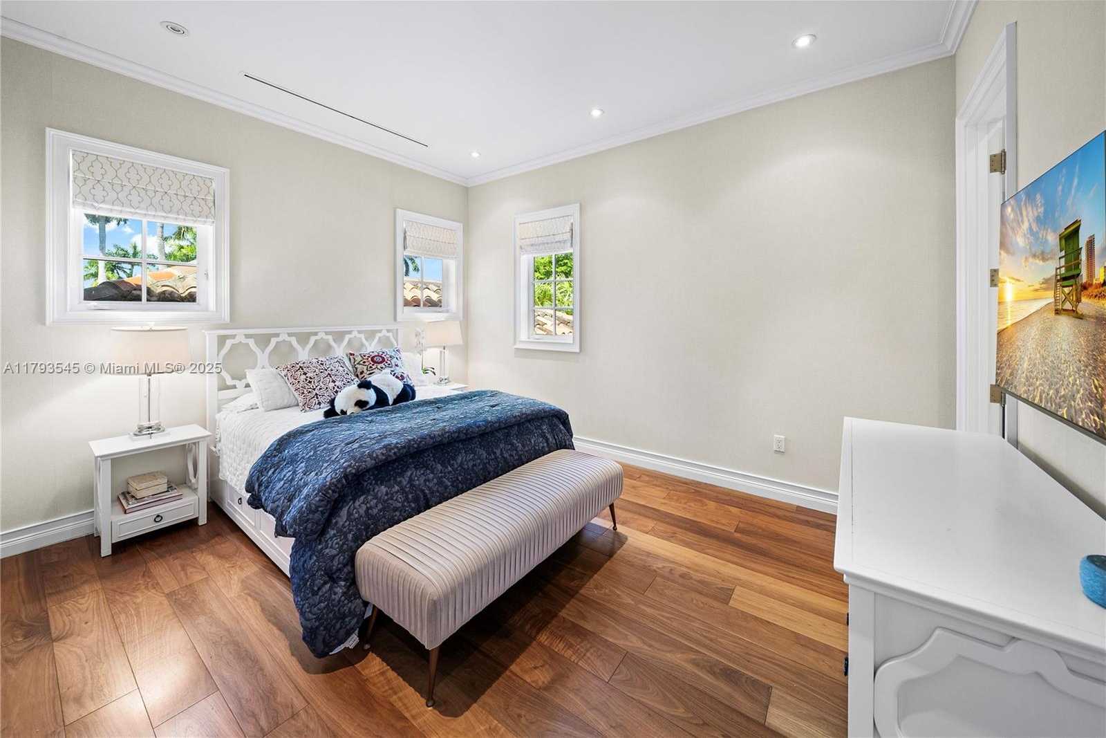 Small Image of 7120 MIRA FLORES AVE, Coral Gables Number 20