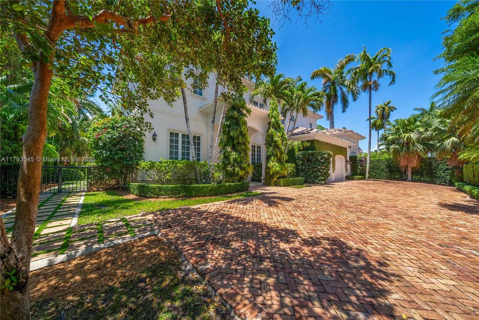 Small Image of 7120 MIRA FLORES AVE, Coral Gables Number 27