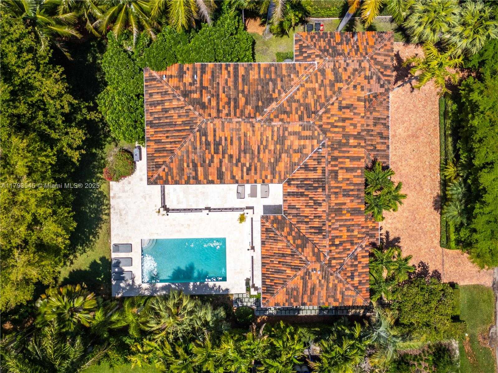 Small Image of 7120 MIRA FLORES AVE, Coral Gables Number 3