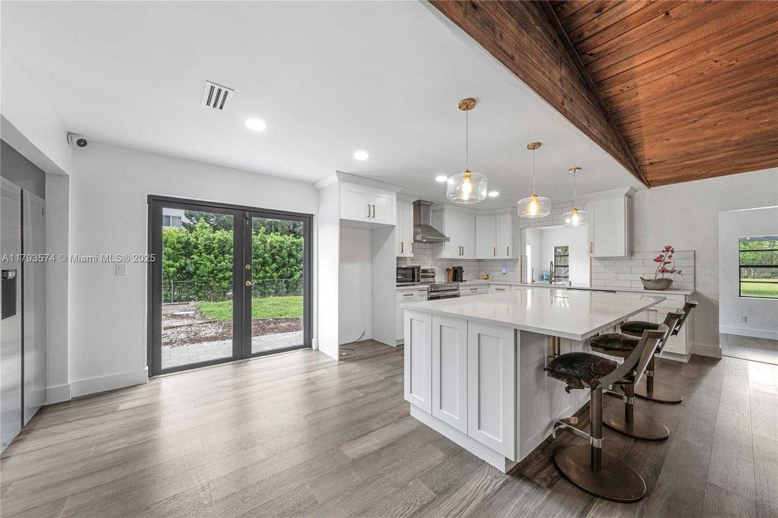 Small Image of 14840 SOUTH WEST 21ST ST, Davie Number 14