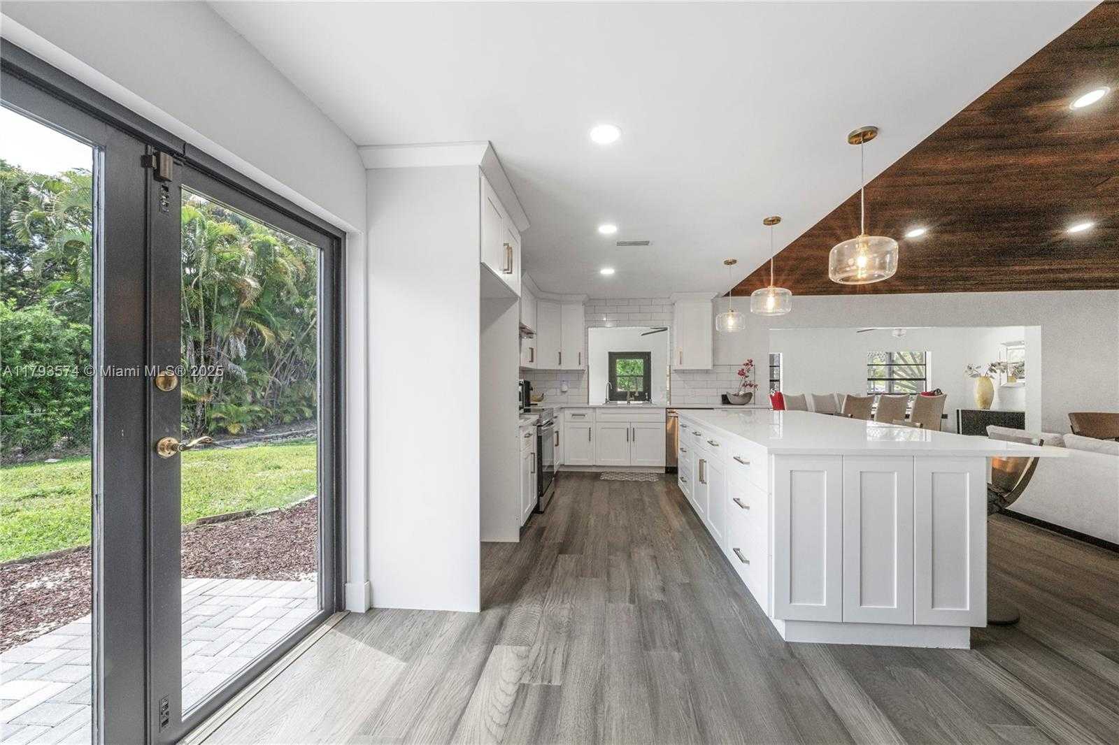 Small Image of 14840 SOUTH WEST 21ST ST, Davie Number 15