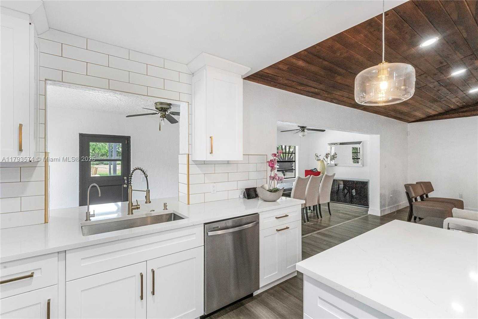 Small Image of 14840 SOUTH WEST 21ST ST, Davie Number 16