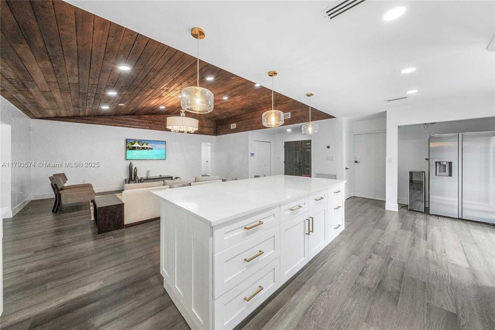 Small Image of 14840 SOUTH WEST 21ST ST, Davie Number 18
