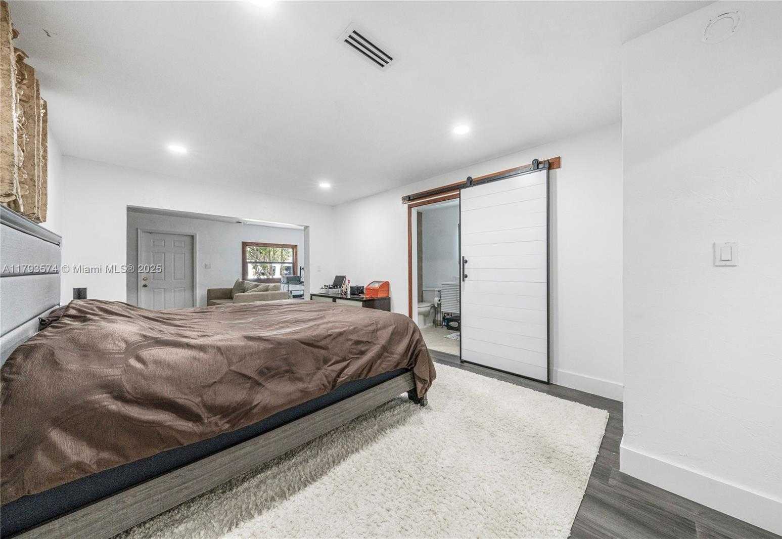 Small Image of 14840 SOUTH WEST 21ST ST, Davie Number 25