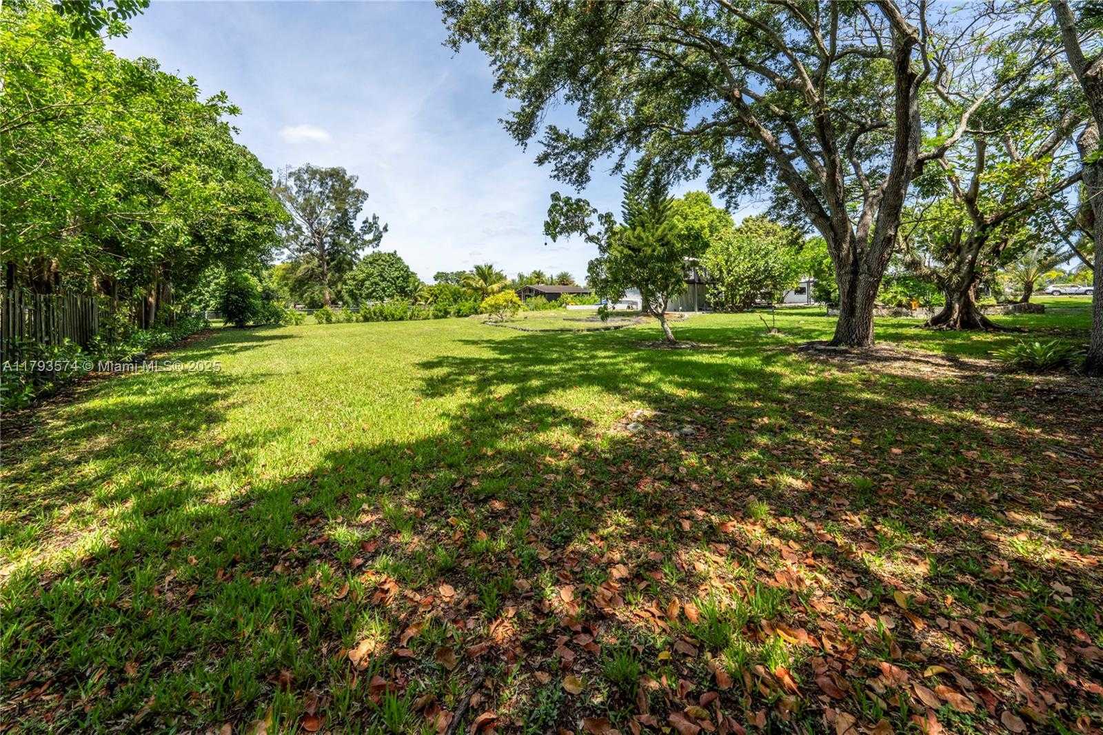 Small Image of 14840 SOUTH WEST 21ST ST, Davie Number 36