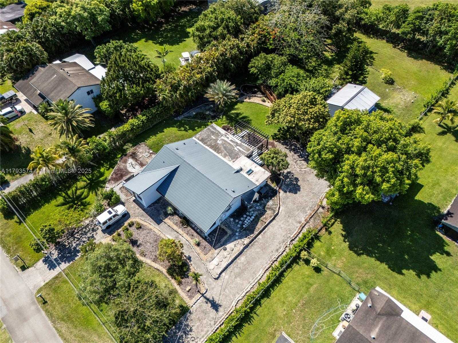 Small Image of 14840 SOUTH WEST 21ST ST, Davie Number 43