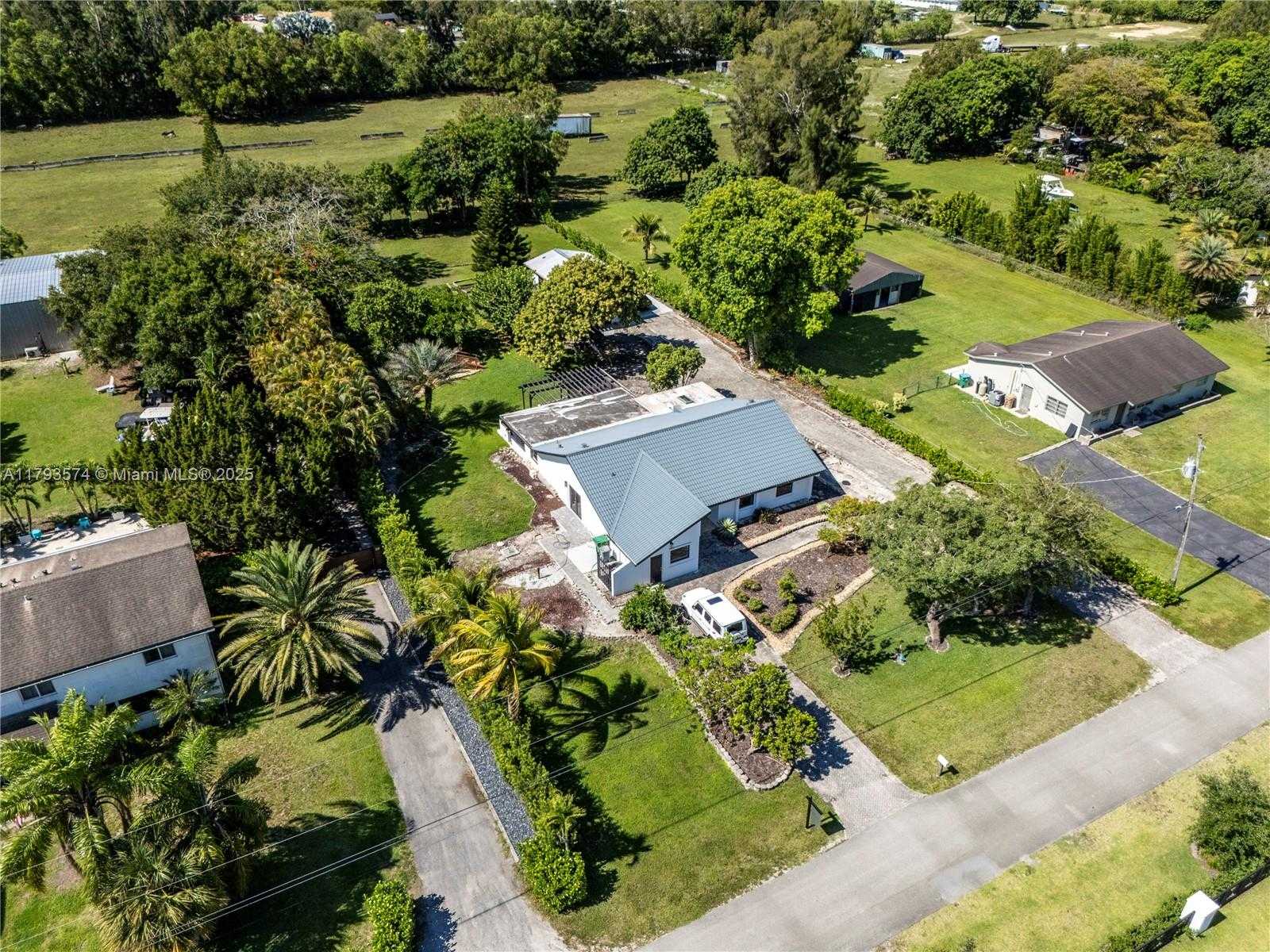 Small Image of 14840 SOUTH WEST 21ST ST, Davie Number 48
