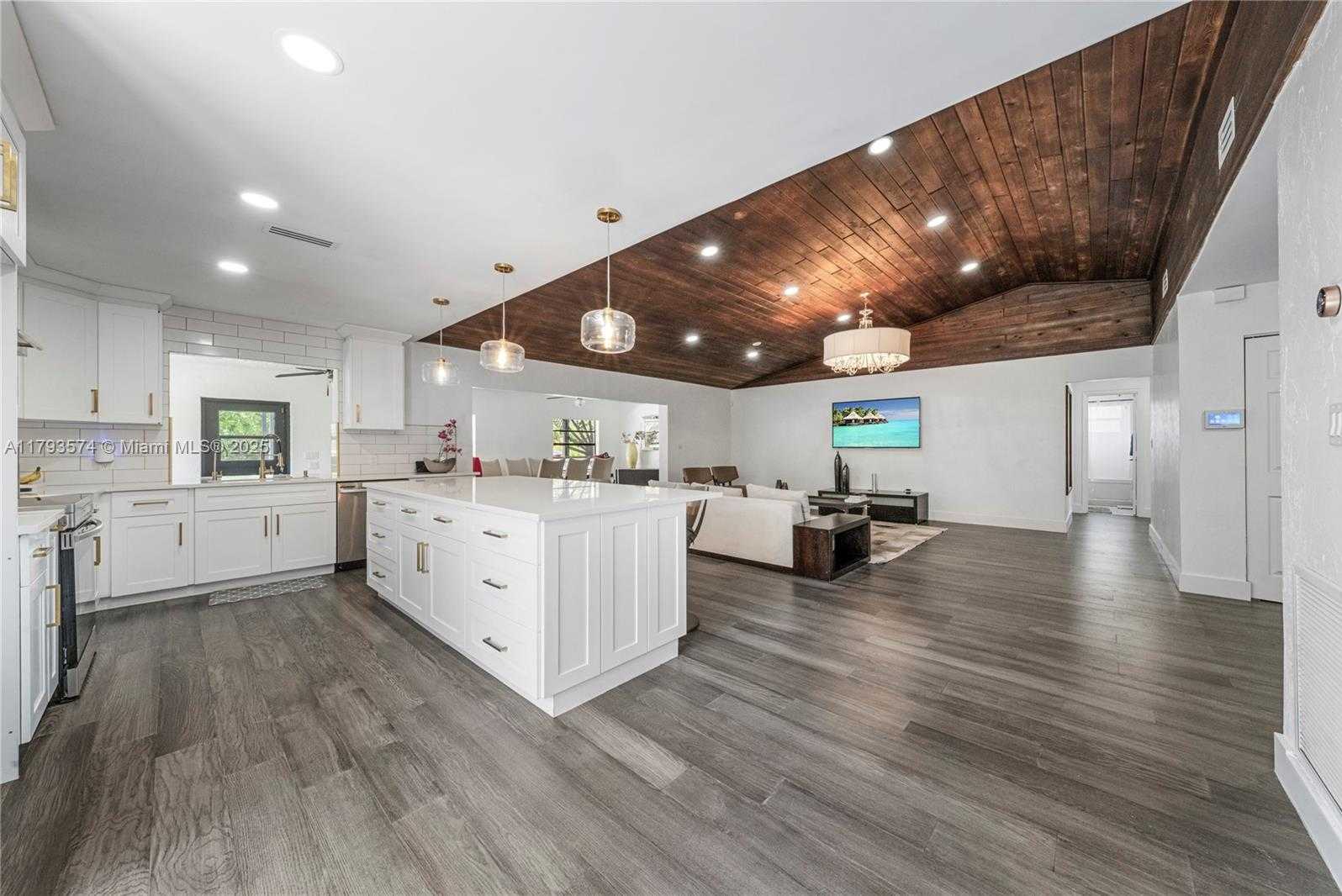 Small Image of 14840 SOUTH WEST 21ST ST, Davie Number 8