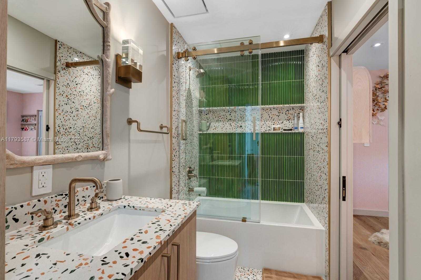 Small Image of 1510 SARRIA AVE, Coral Gables Number 12