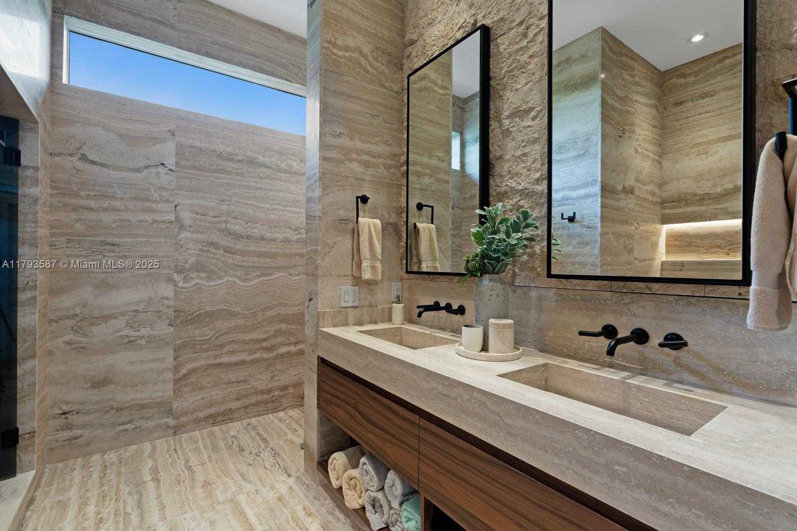 Small Image of 1510 SARRIA AVE, Coral Gables Number 15