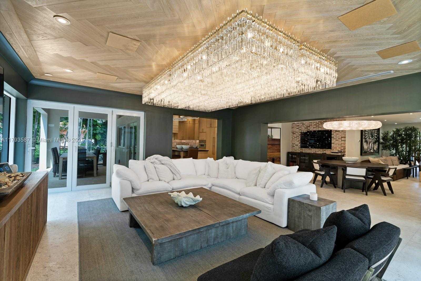 Small Image of 1510 SARRIA AVE, Coral Gables Number 2