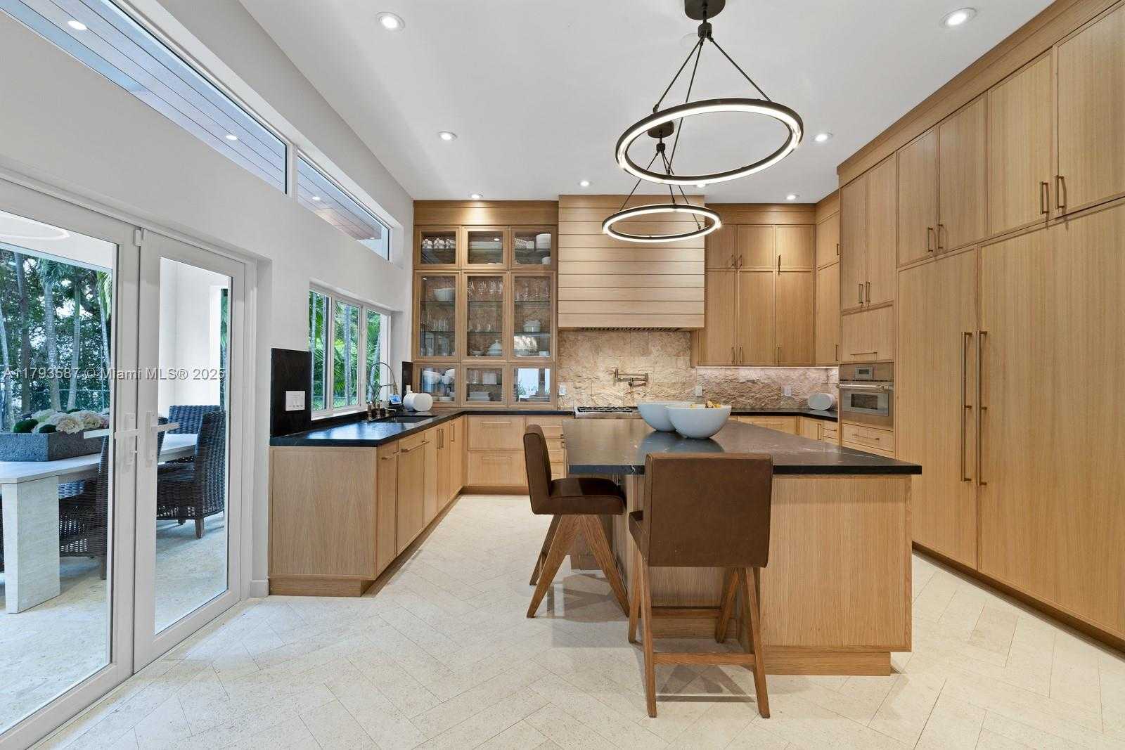 Small Image of 1510 SARRIA AVE, Coral Gables Number 3