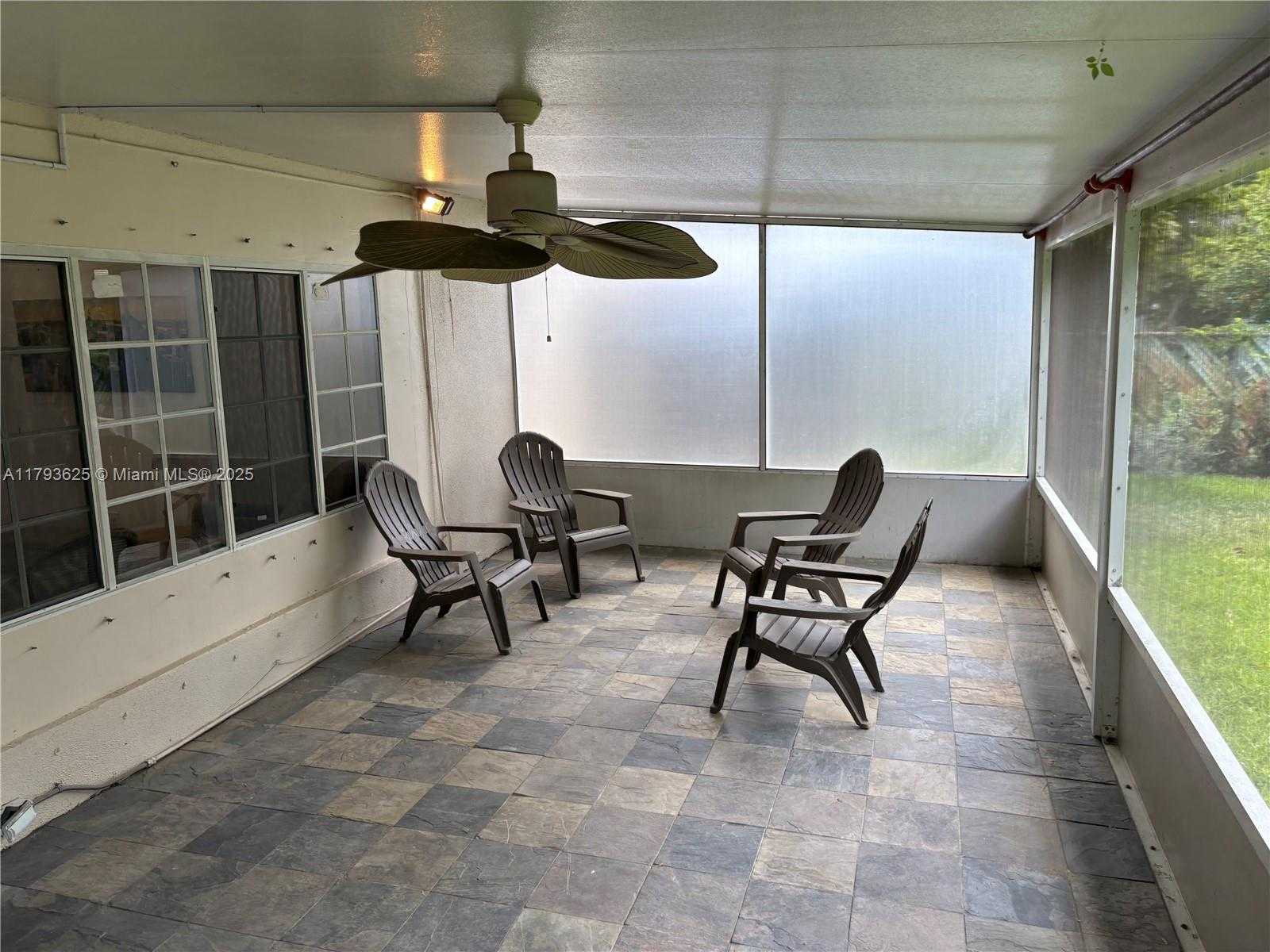 Small Image of 6612 DAHLIA DR, Miramar Number 15