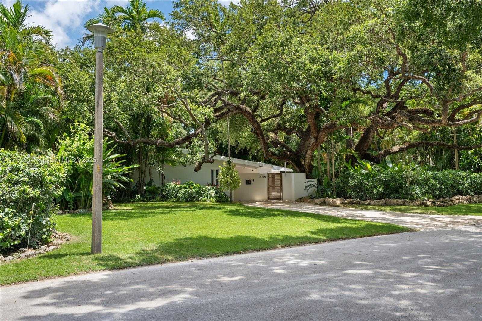 Small Image of 1075 NORTH EAST 99TH ST, Miami Shores Number 2