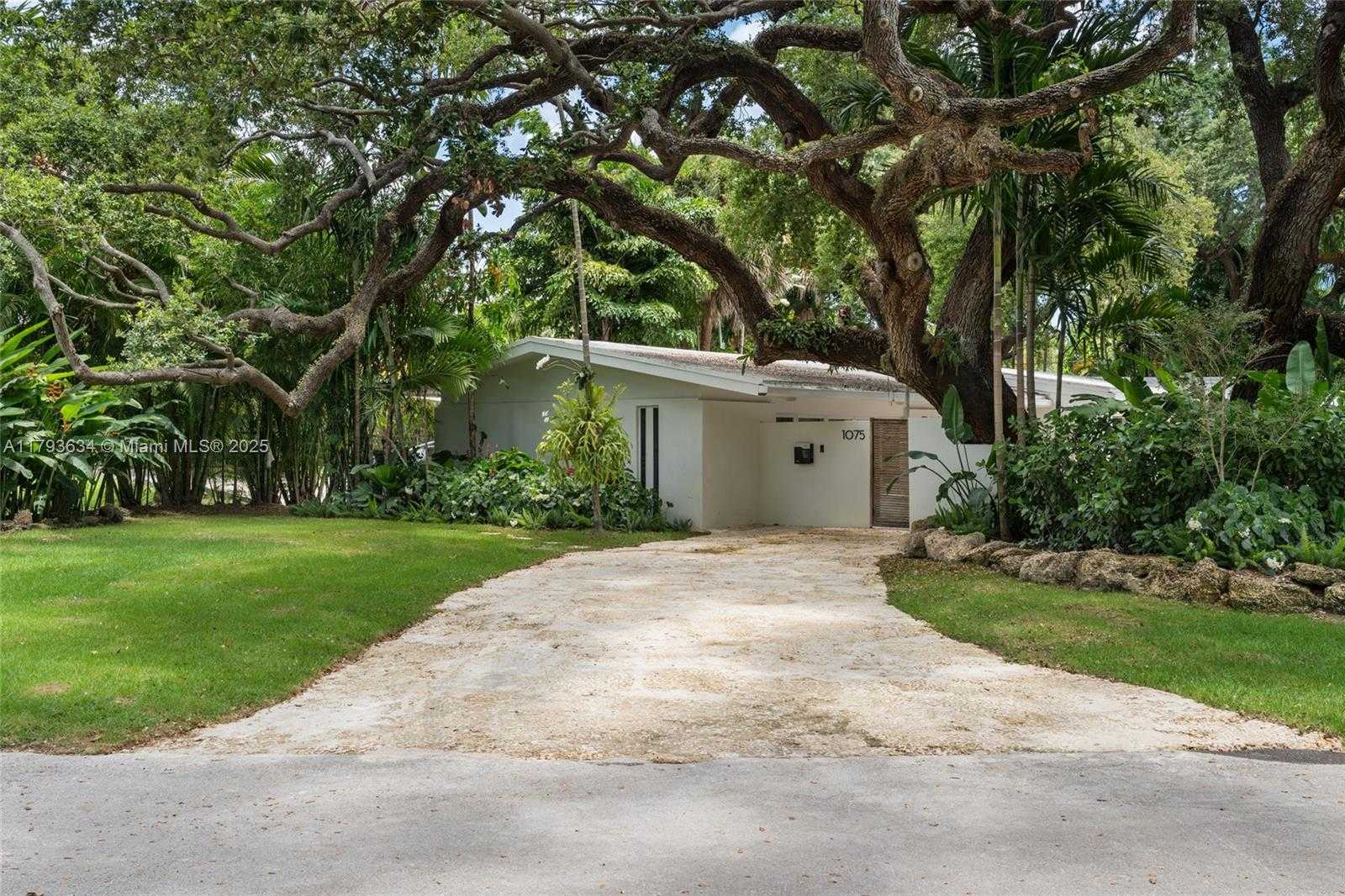 Small Image of 1075 NORTH EAST 99TH ST, Miami Shores Number 3