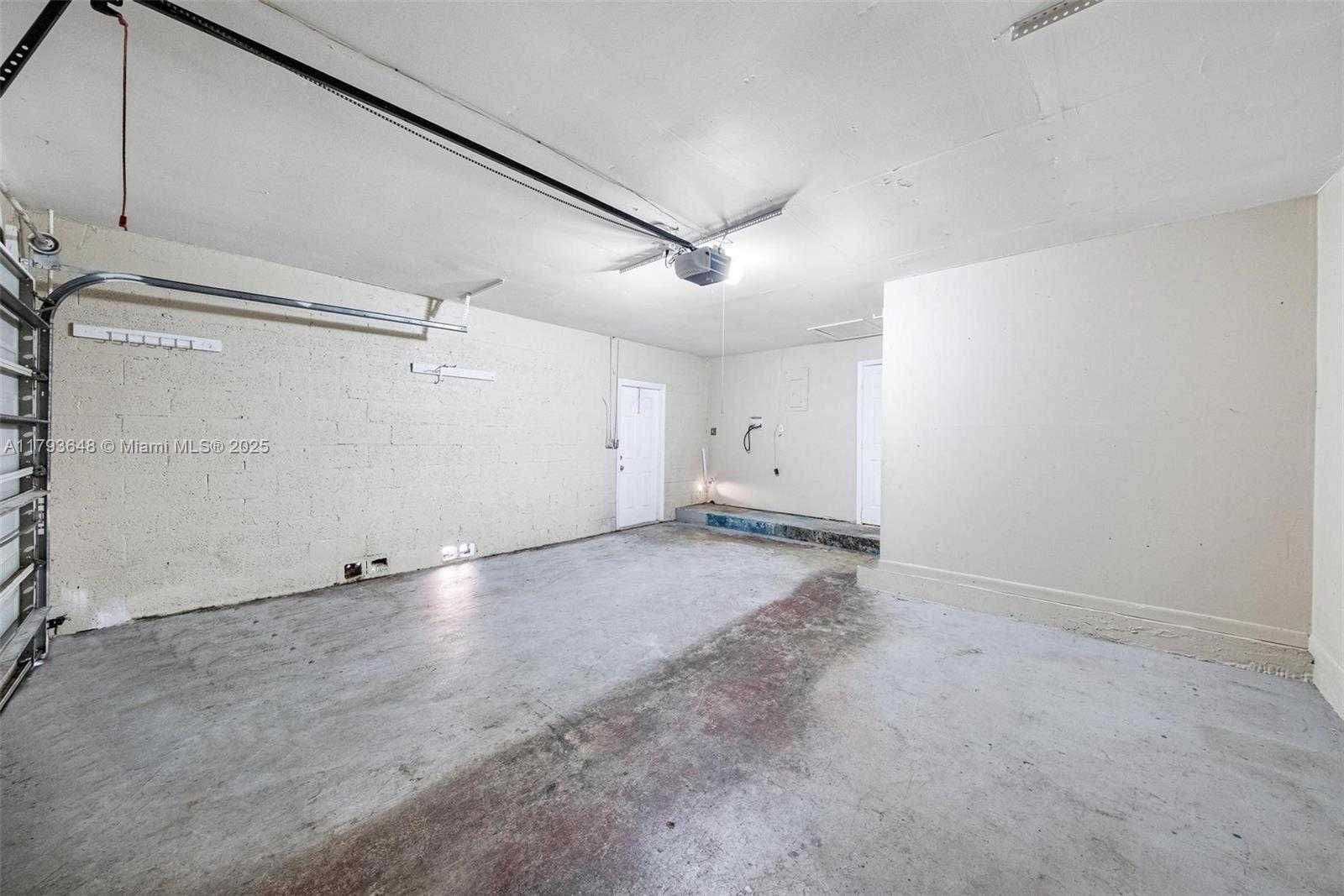 Small Image of 9330 NORTH WEST 39TH ST, Sunrise Number 35