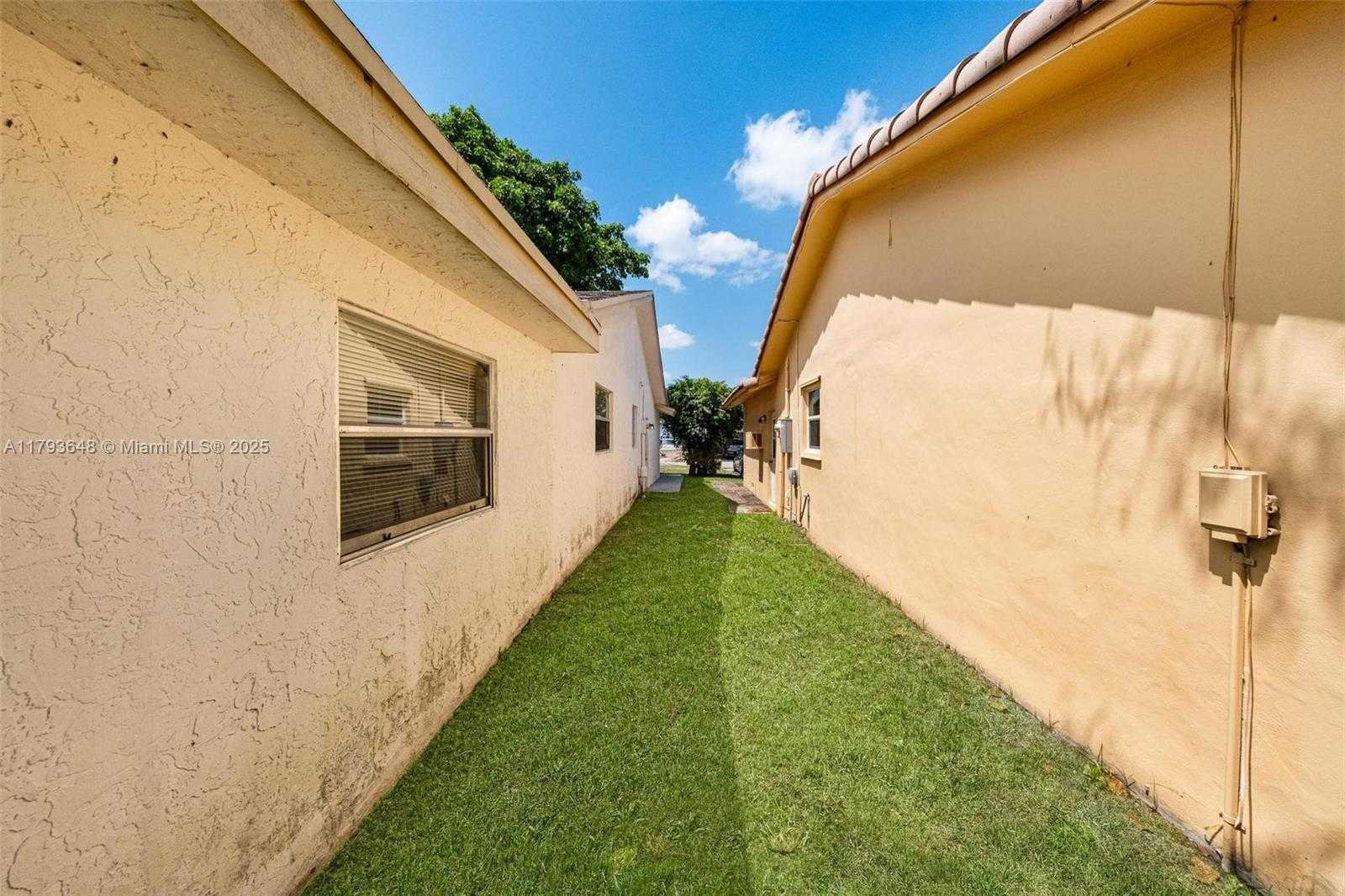 Small Image of 9330 NORTH WEST 39TH ST, Sunrise Number 47