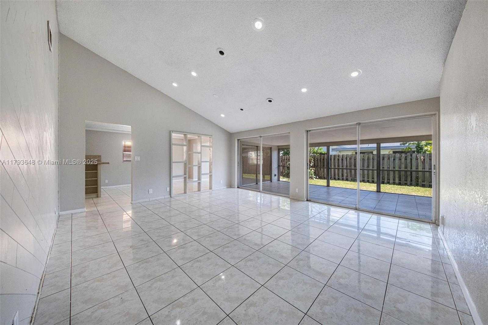 Small Image of 9330 NORTH WEST 39TH ST, Sunrise Number 5
