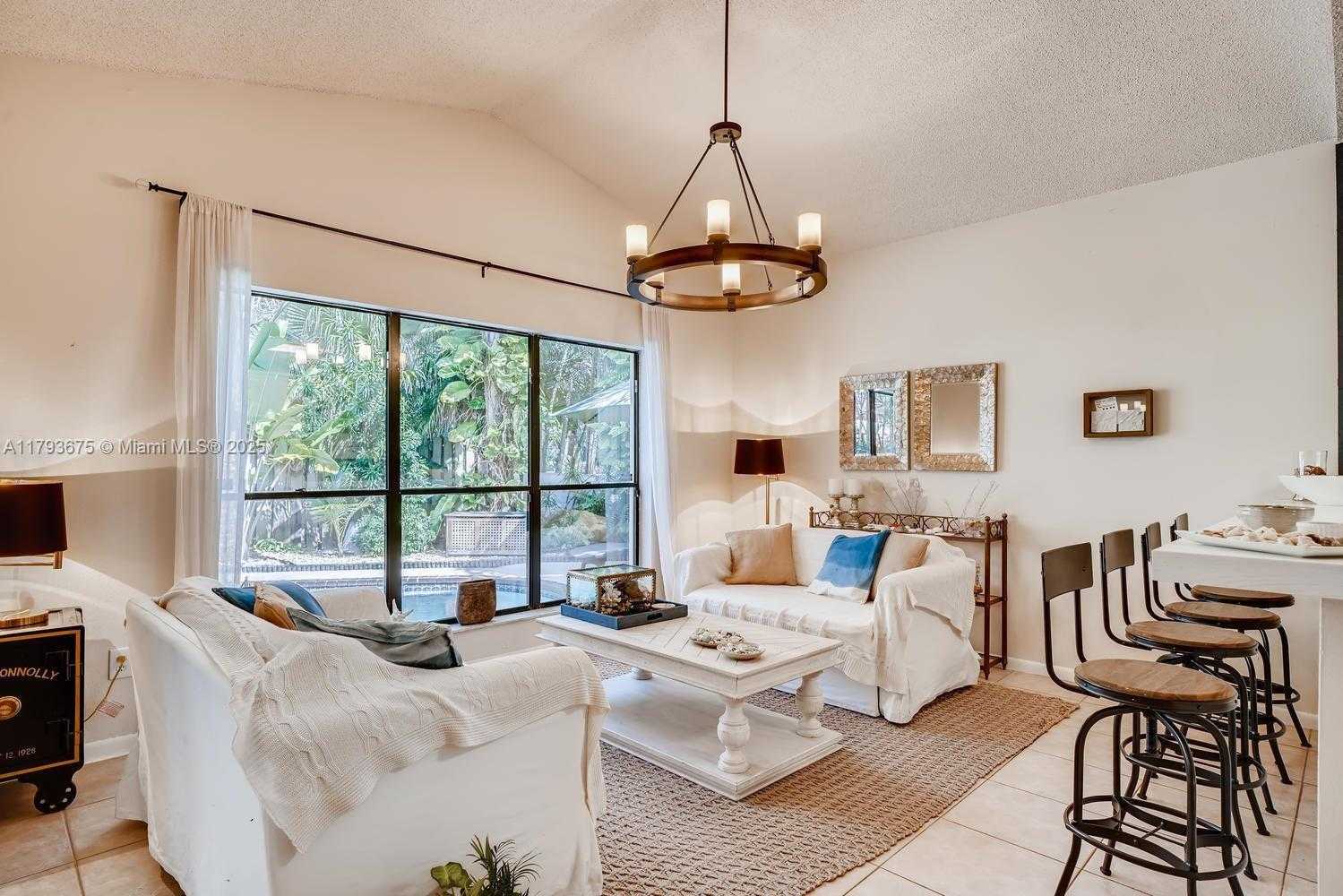 Small Image of 11675 BERRY DR, Cooper City Number 24