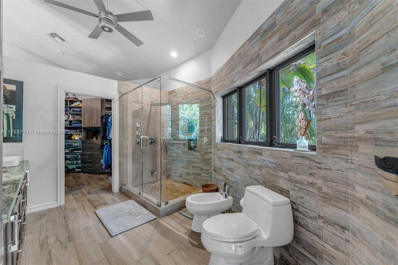 Small Image of 22800 SOUTH WEST 157TH AVE, Miami Number 18