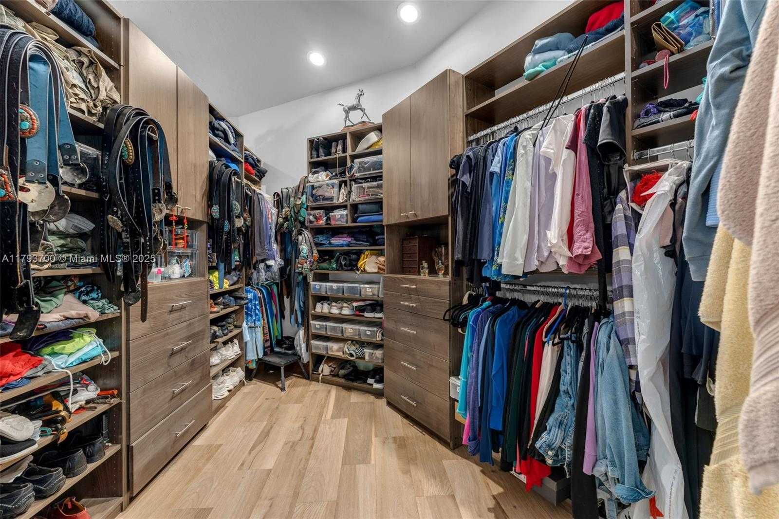 Small Image of 22800 SOUTH WEST 157TH AVE, Miami Number 19