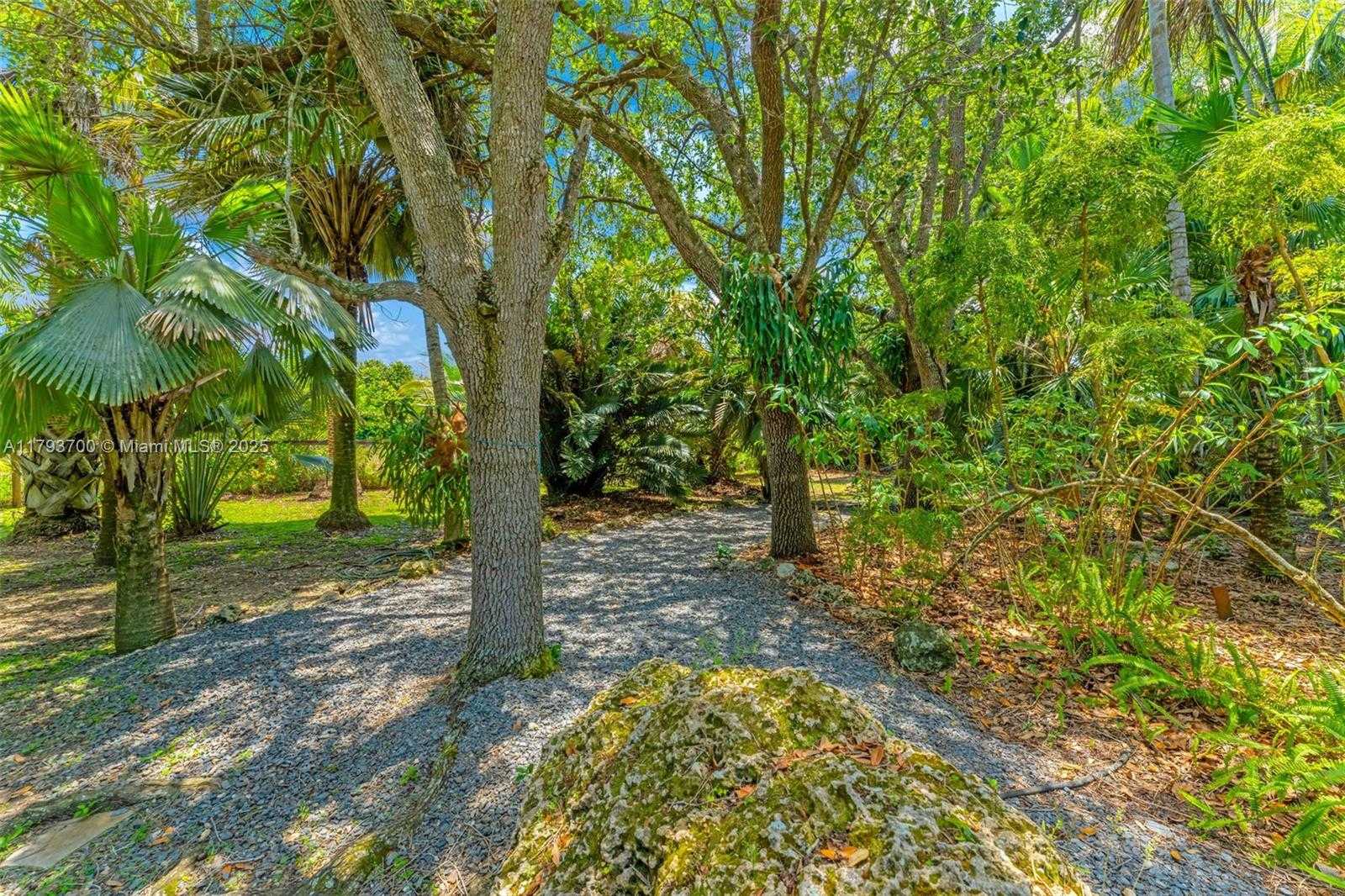 Small Image of 22800 SOUTH WEST 157TH AVE, Miami Number 40