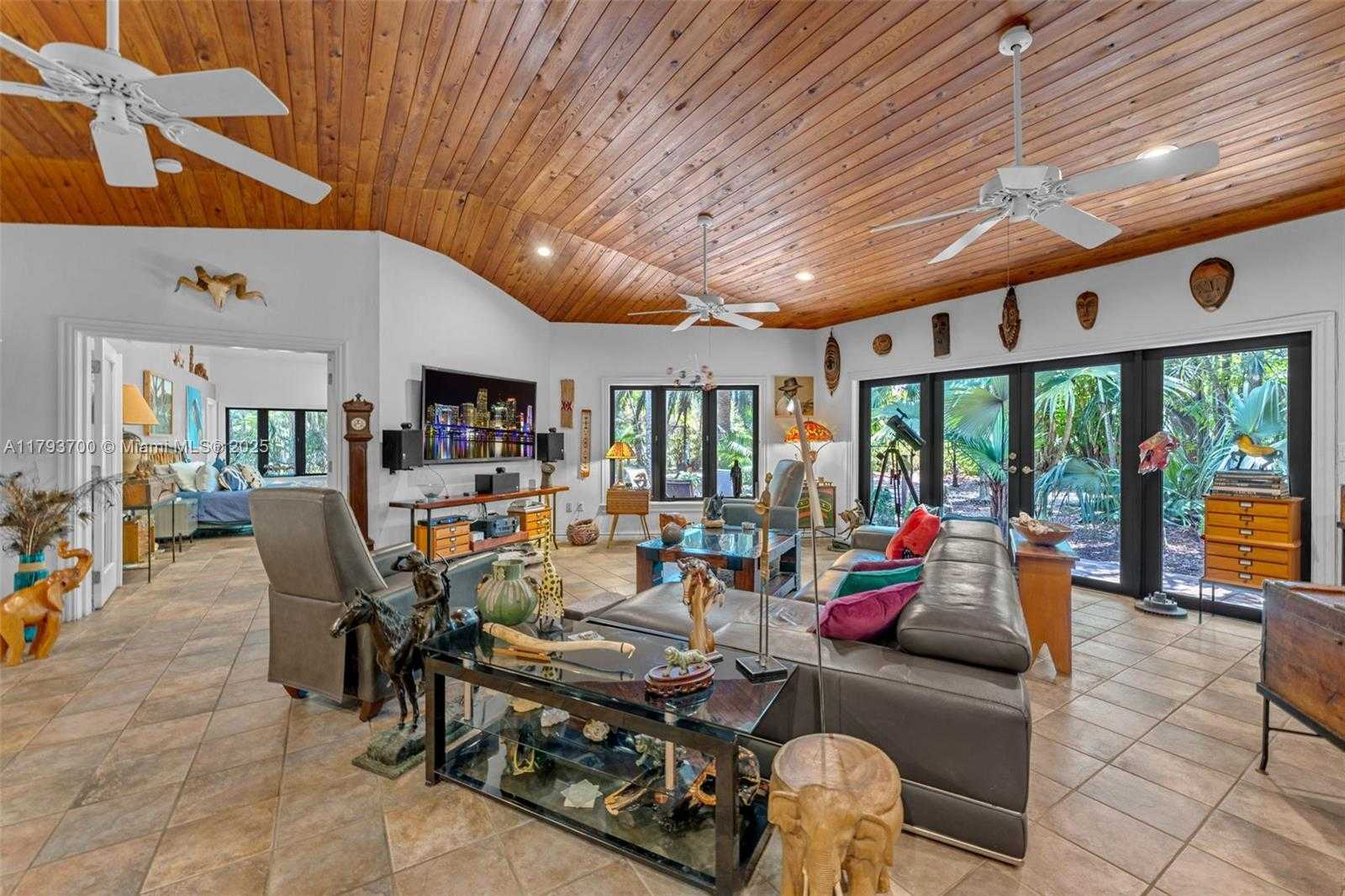 Small Image of 22800 SOUTH WEST 157TH AVE, Miami Number 6