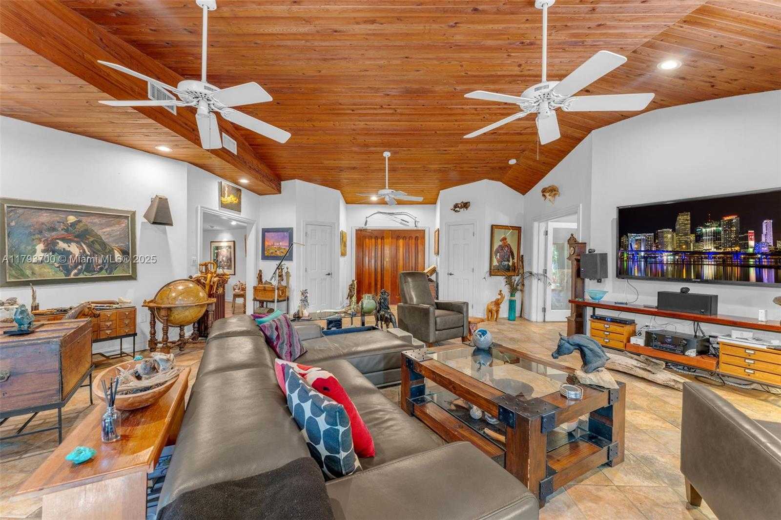Small Image of 22800 SOUTH WEST 157TH AVE, Miami Number 9