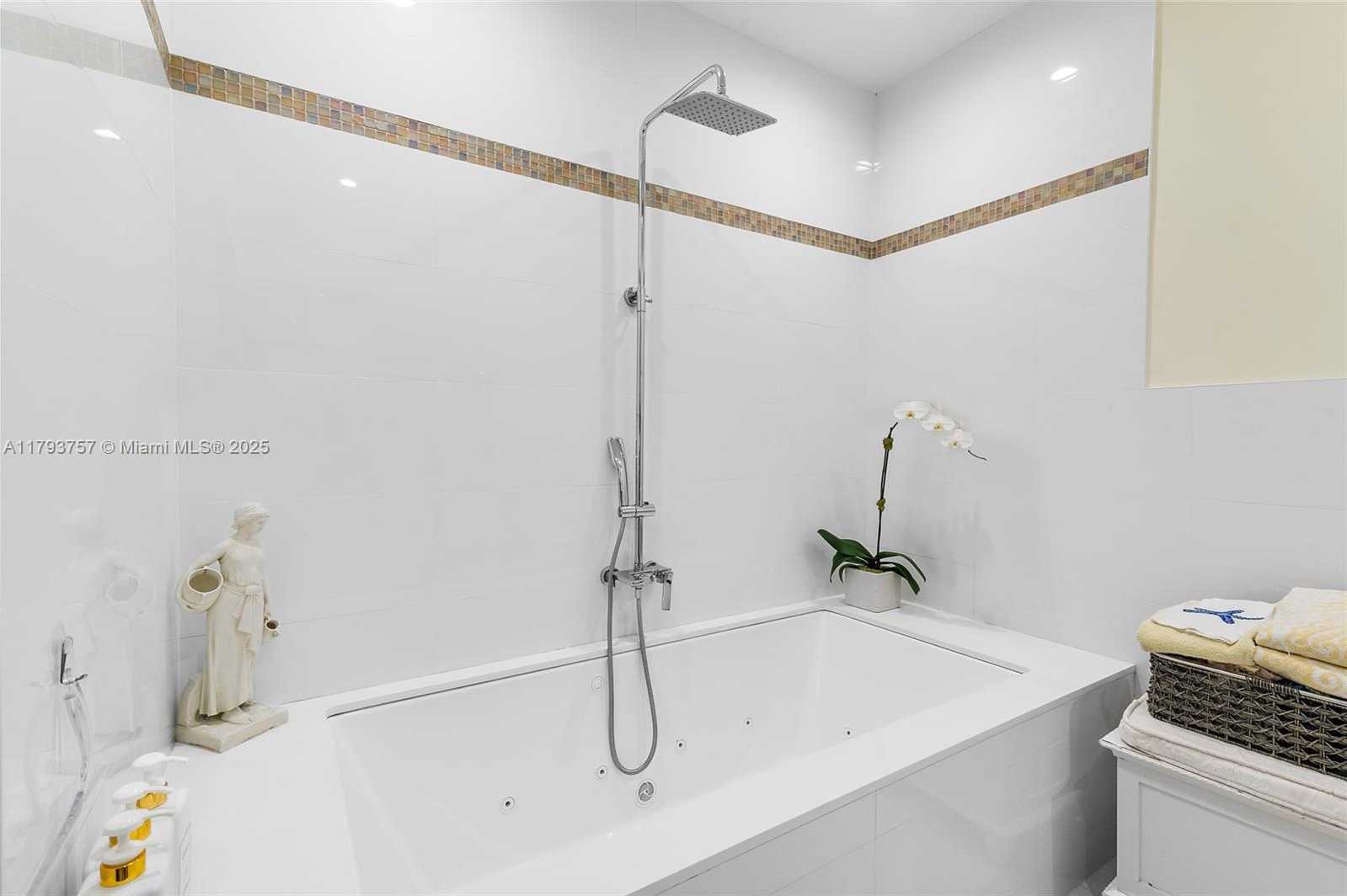 Small Image of 13101 SOUTH WEST 82ND AVE, Pinecrest Number 18