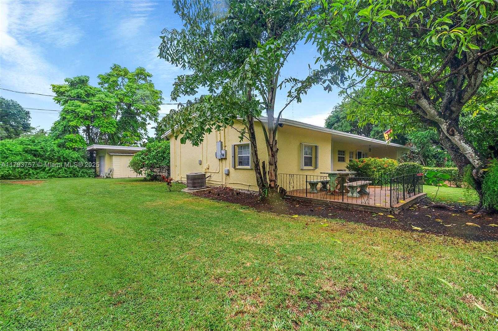Small Image of 13101 SOUTH WEST 82ND AVE, Pinecrest Number 31