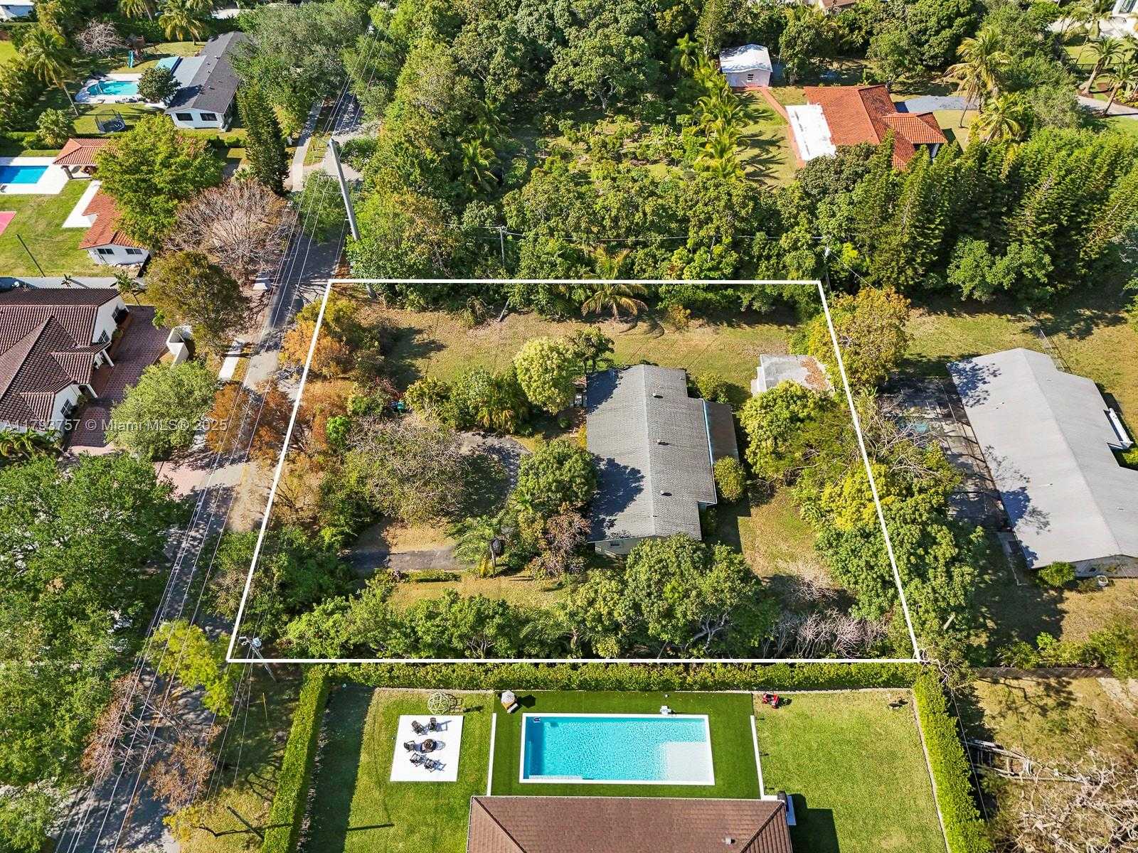Small Image of 13101 SOUTH WEST 82ND AVE, Pinecrest Number 34