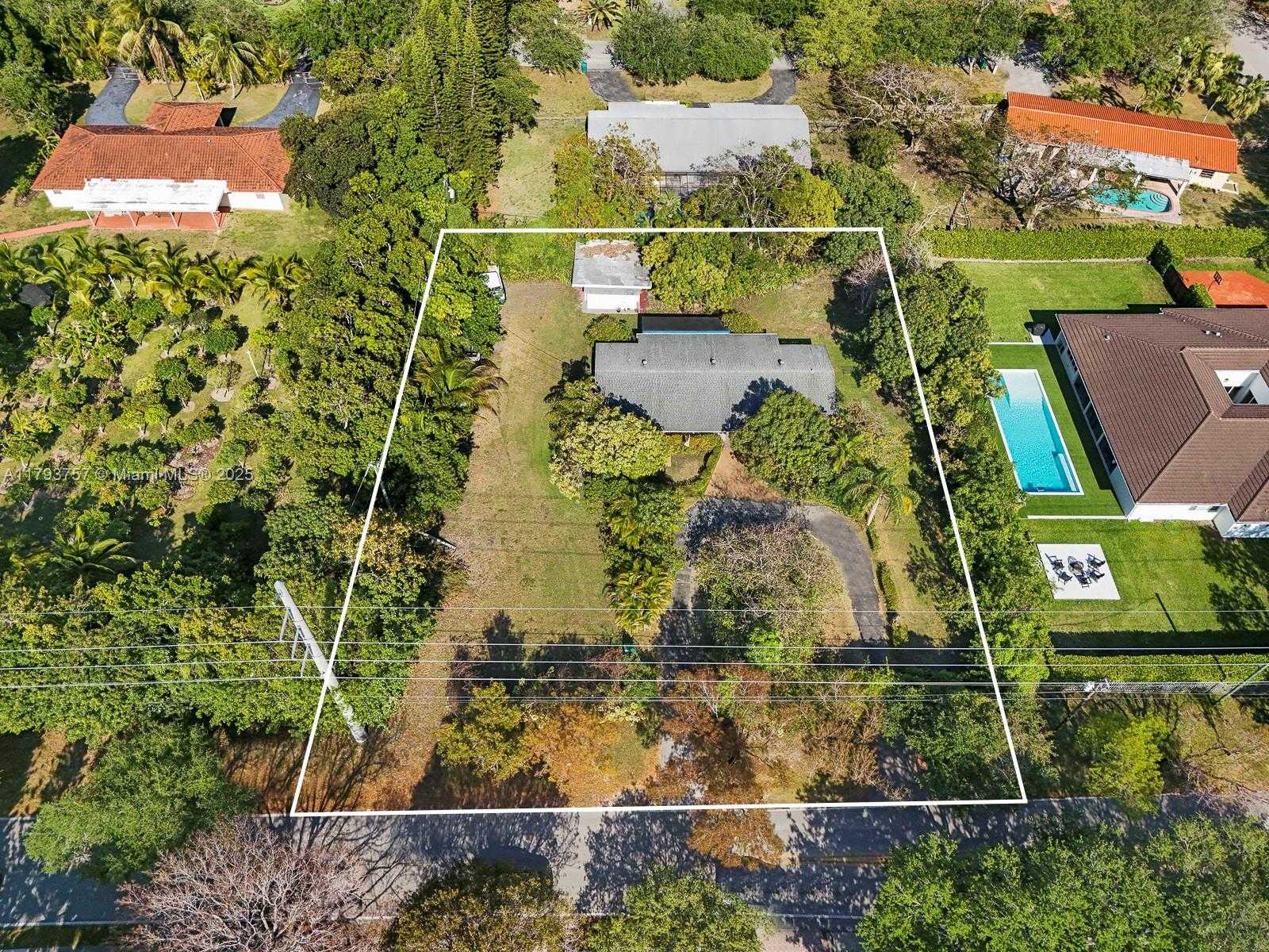Small Image of 13101 SOUTH WEST 82ND AVE, Pinecrest Number 35